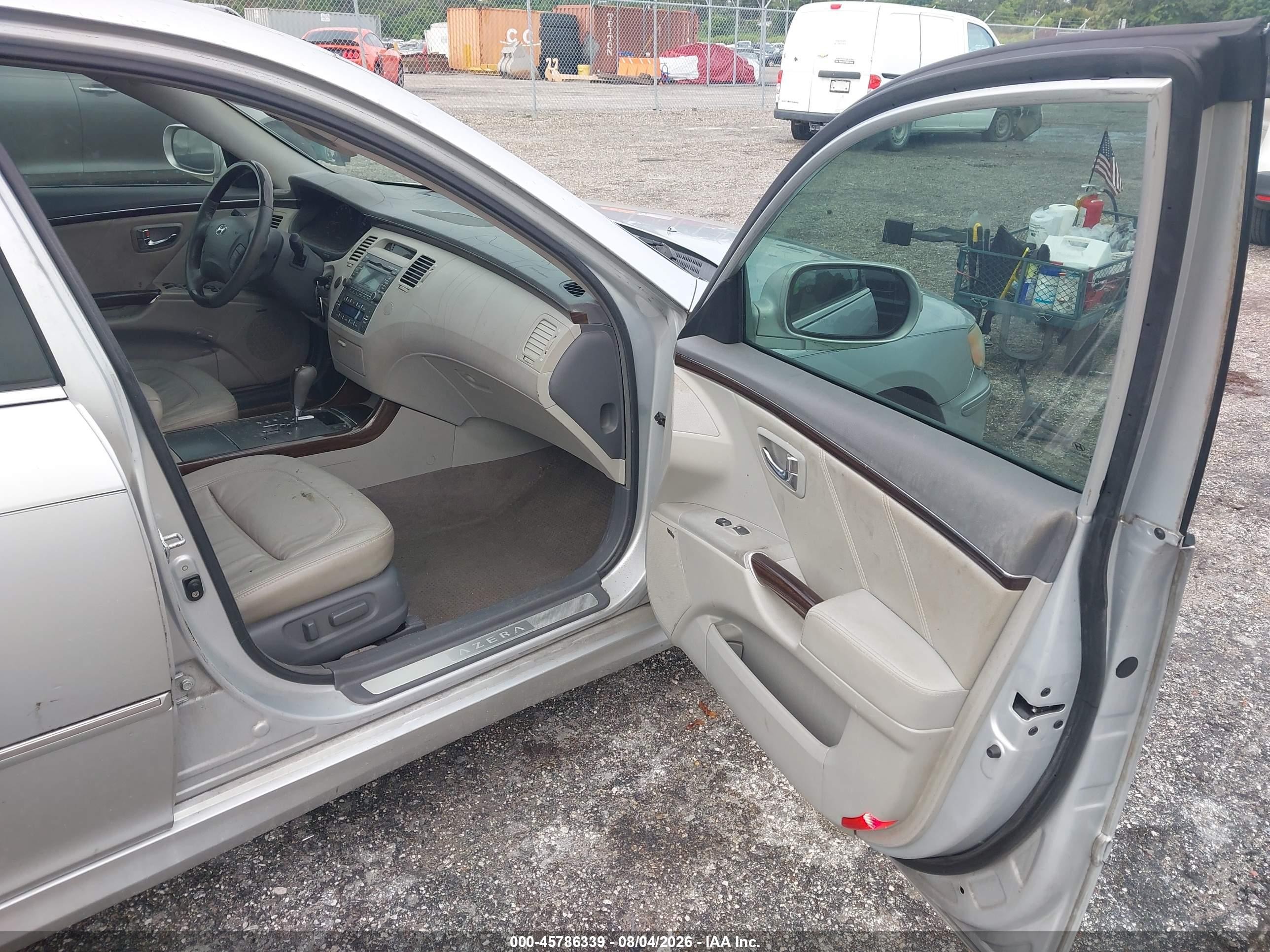 2011 Hyundai Azera Limited Серебряный vin: KMHFC4DF2BA536156
