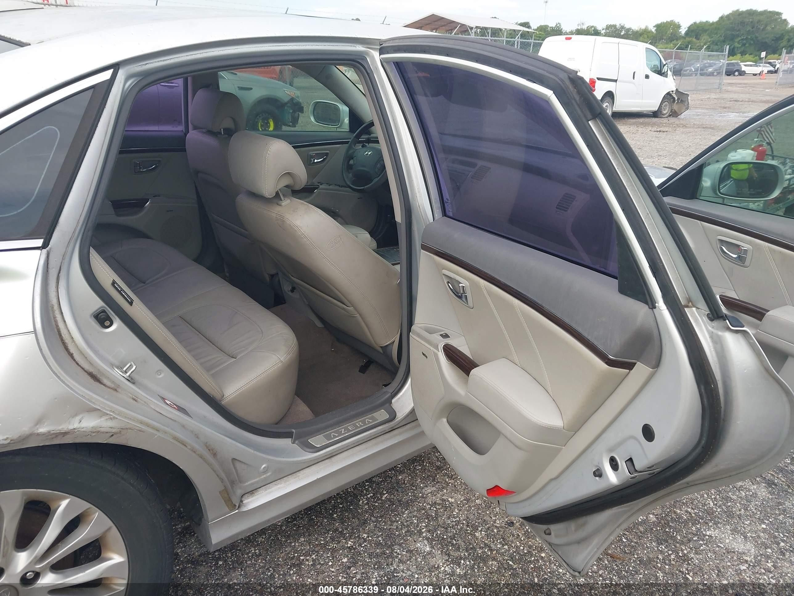 2011 Hyundai Azera Limited Серебряный vin: KMHFC4DF2BA536156