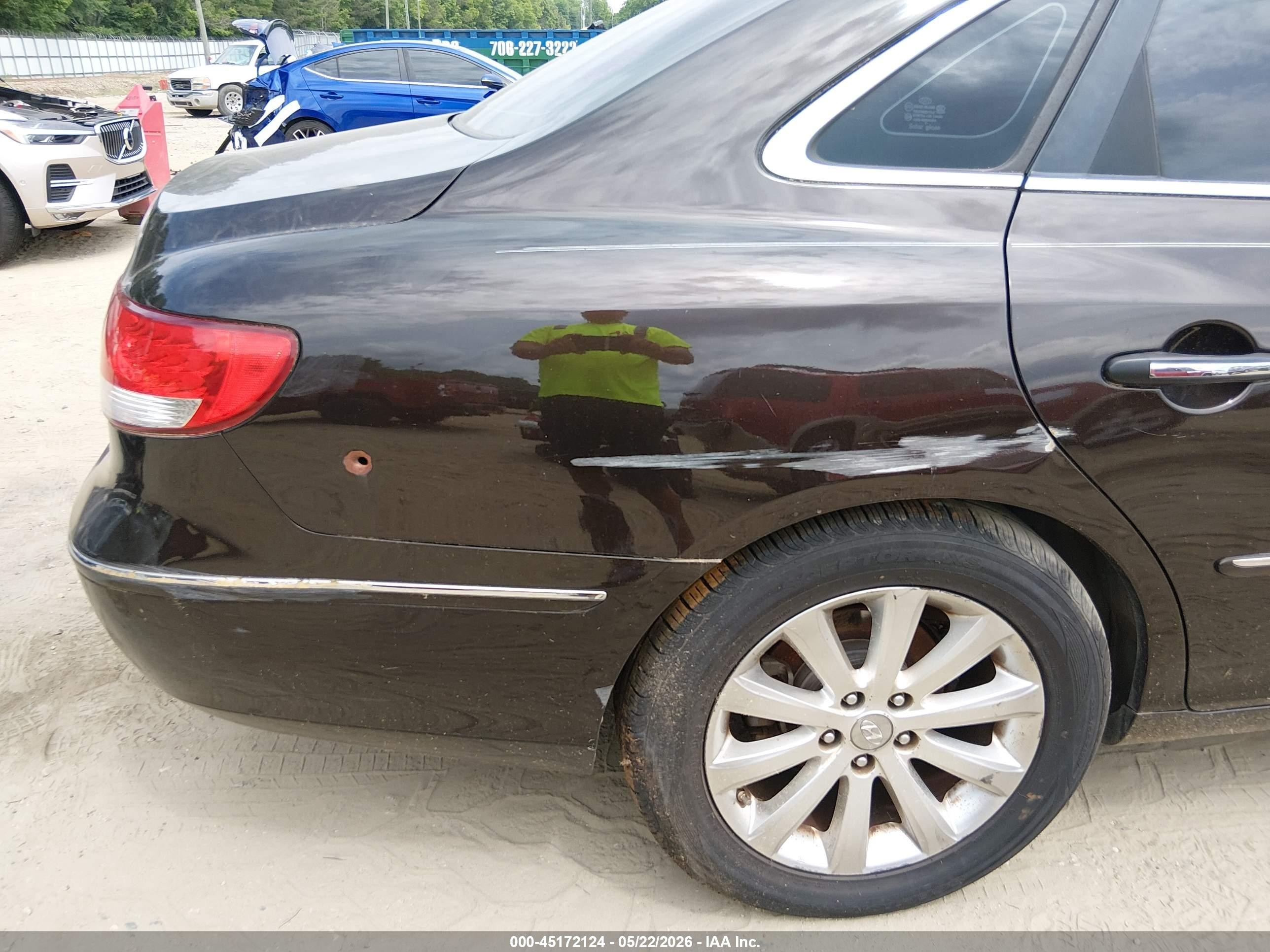 2010 Hyundai Azera Limited Brown vin: KMHFC4DF5AA513517