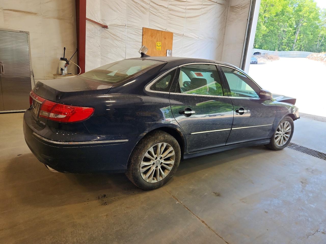 2011 Hyundai Azera Limited Black vin: KMHFC4DF9BA537272