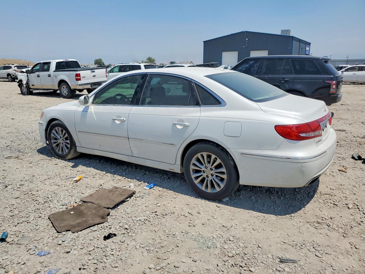 2011 Hyundai Azera Limited White vin: KMHFC4DF9BA539474