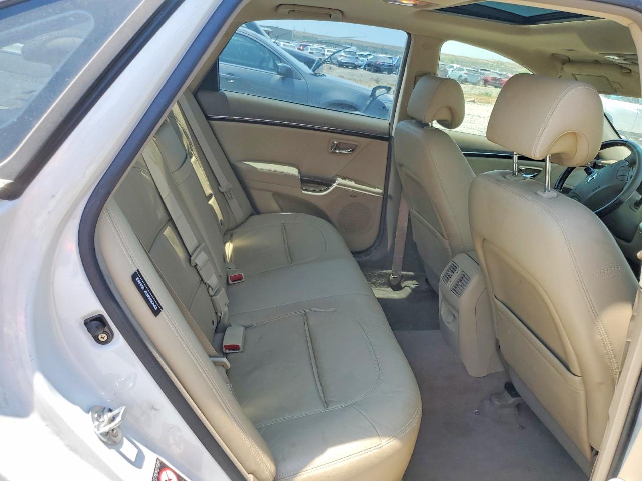 2011 Hyundai Azera Limited White vin: KMHFC4DF9BA539474