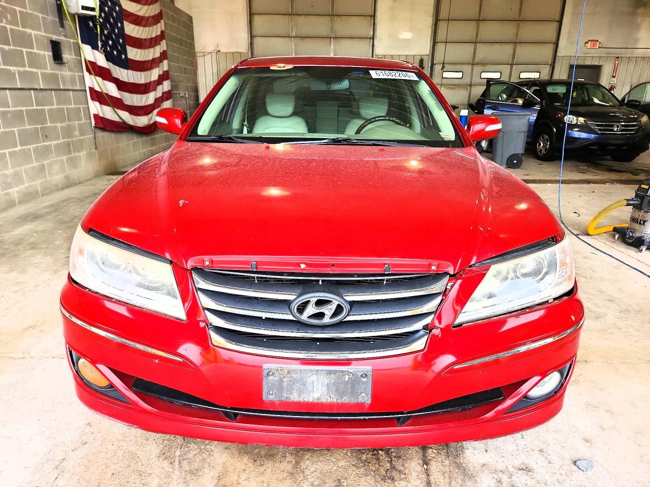 2011 Hyundai Azera Limited Red vin: KMHFC4DFXBA544313