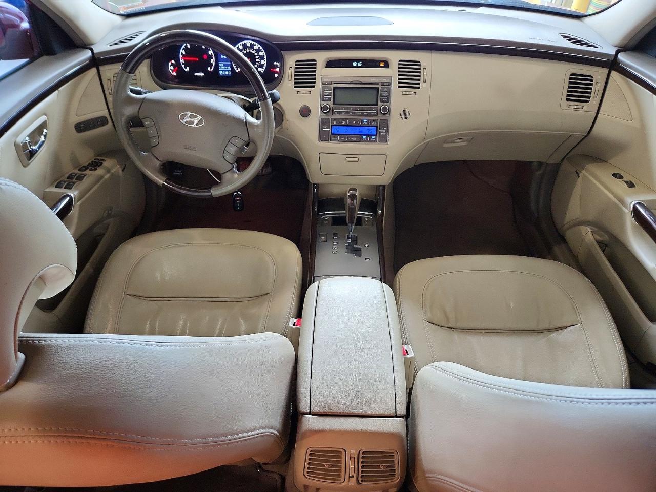 2011 Hyundai Azera Limited Red vin: KMHFC4DFXBA544313