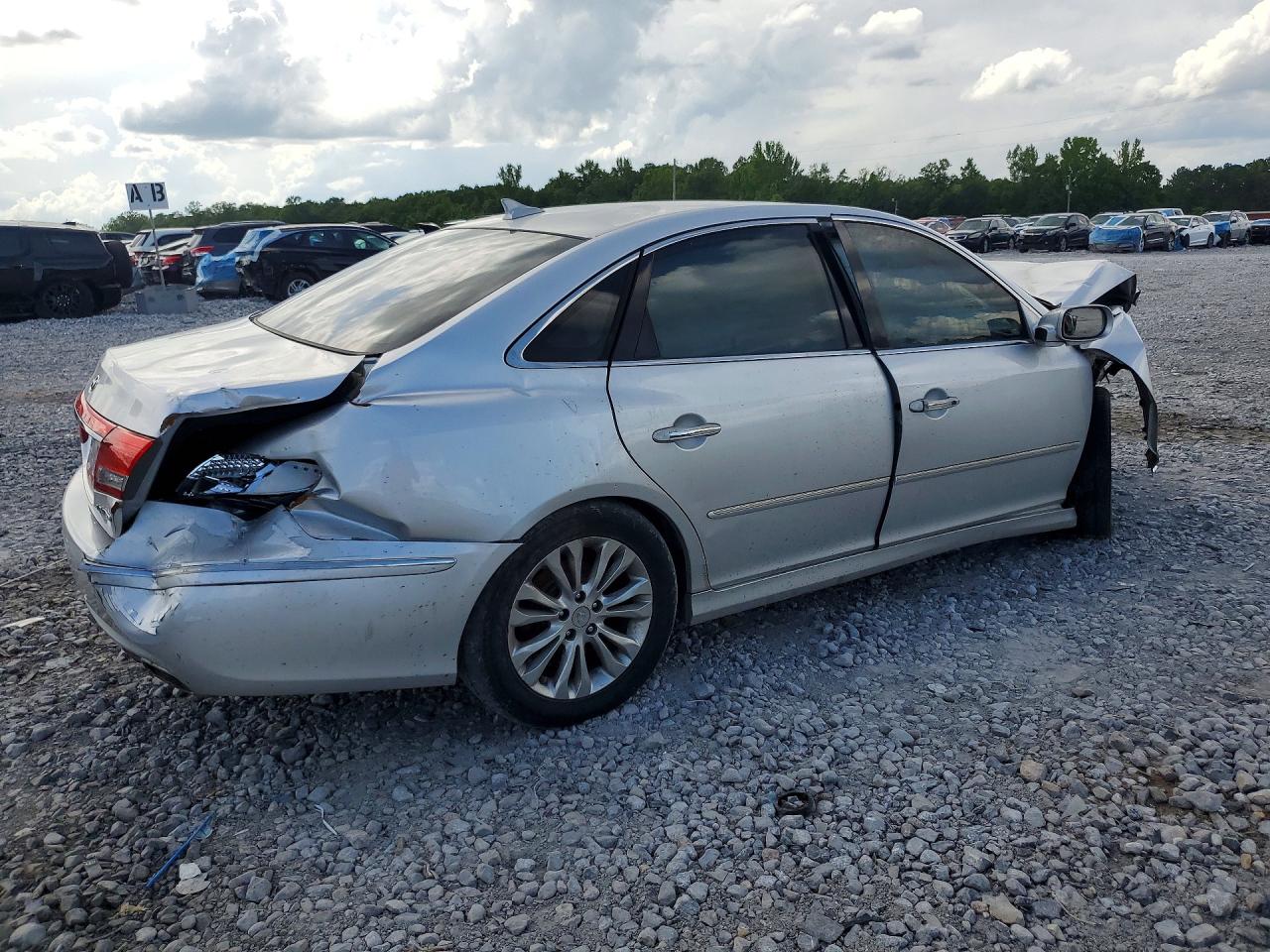 2011 Hyundai Azera Limited Silver vin: KMHFC4DFXBA552699