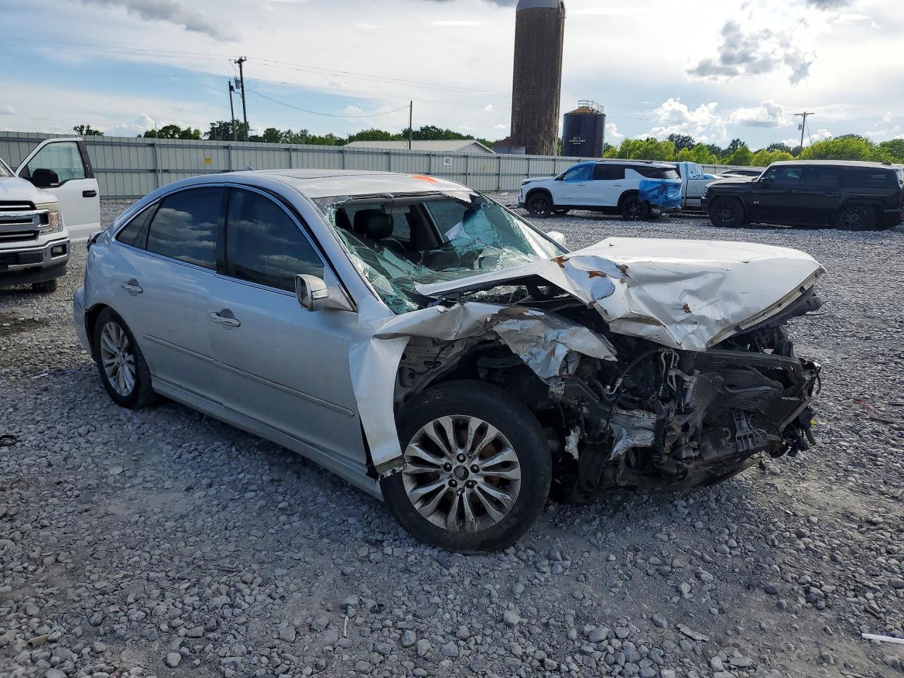 2011 Hyundai Azera Limited Silver vin: KMHFC4DFXBA552699