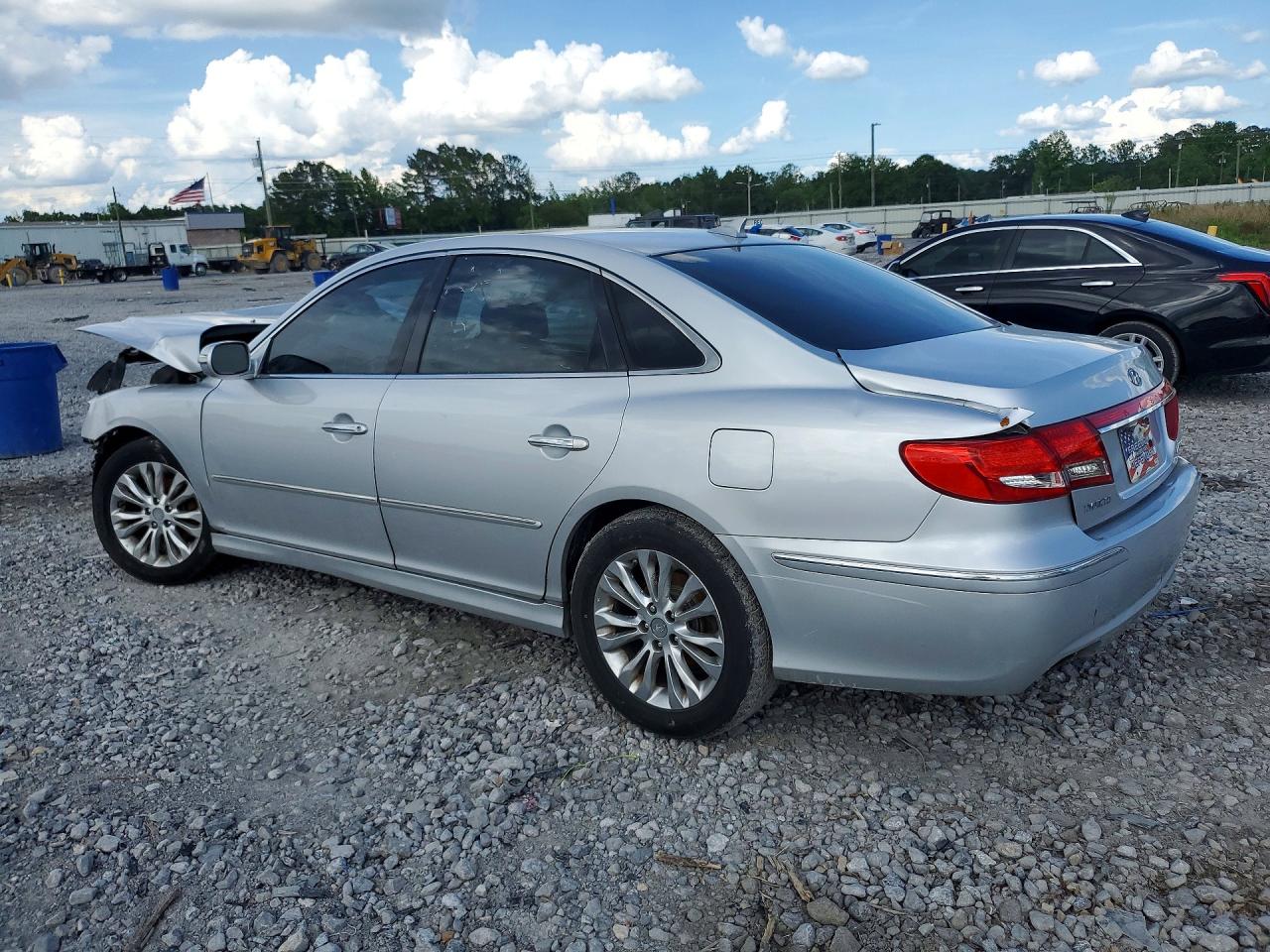 2011 Hyundai Azera Limited Silver vin: KMHFC4DFXBA552699