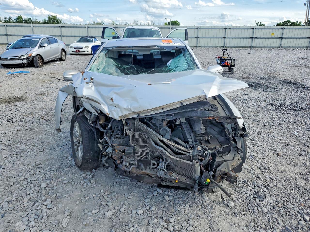 2011 Hyundai Azera Limited Silver vin: KMHFC4DFXBA552699