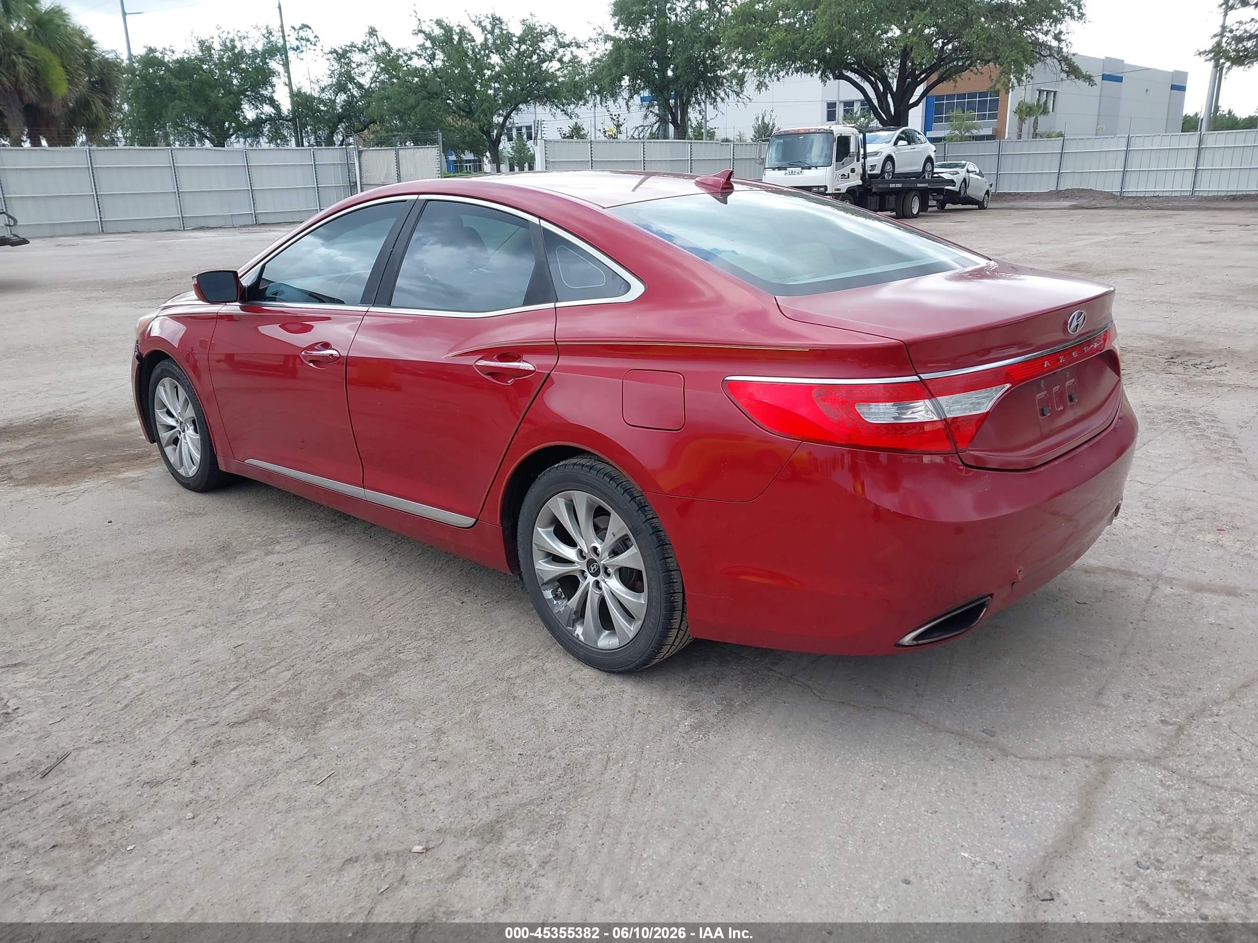 2013 Hyundai Azera   Red vin: KMHFG4JG0DA250181