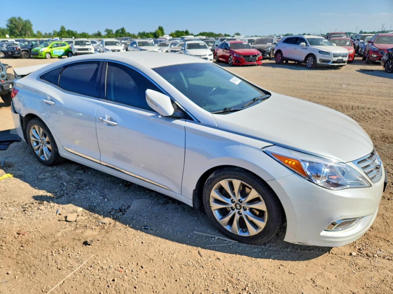2013 Hyundai Azera Base White vin: KMHFG4JG1DA230747