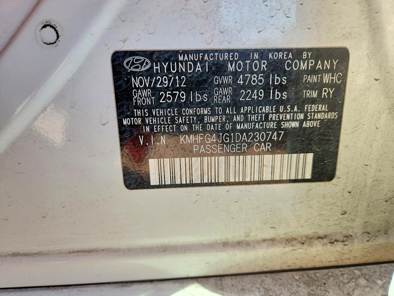 2013 Hyundai Azera Base White vin: KMHFG4JG1DA230747