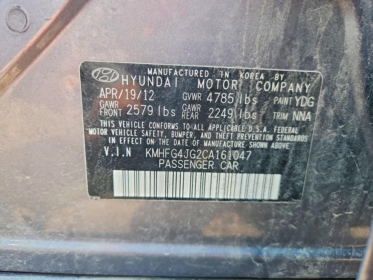 2012 Hyundai Azera Base Silver vin: KMHFG4JG2CA161047