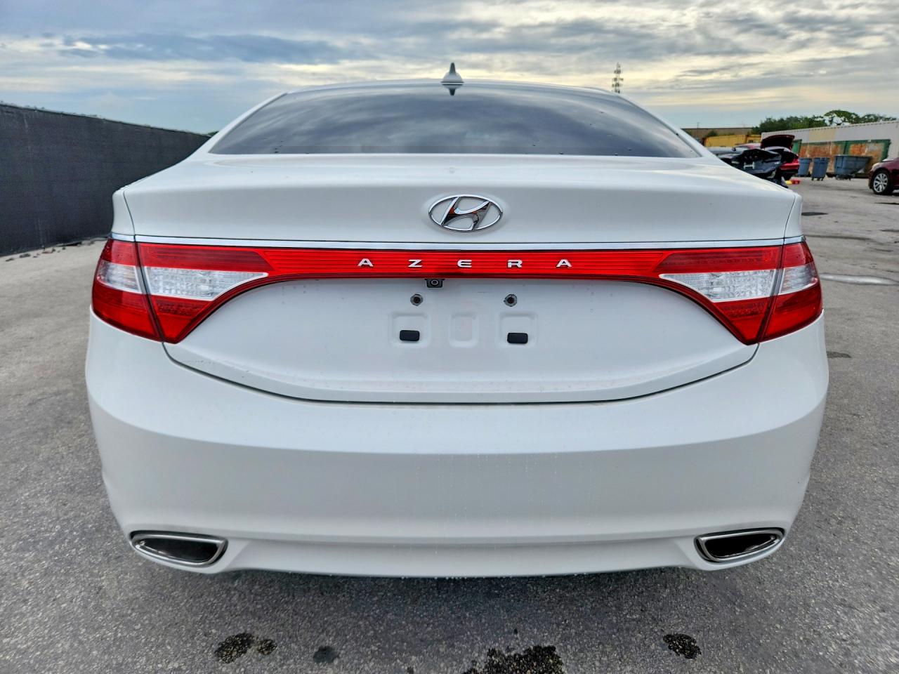2014 Hyundai Azera Base Белый vin: KMHFG4JG2EA352132