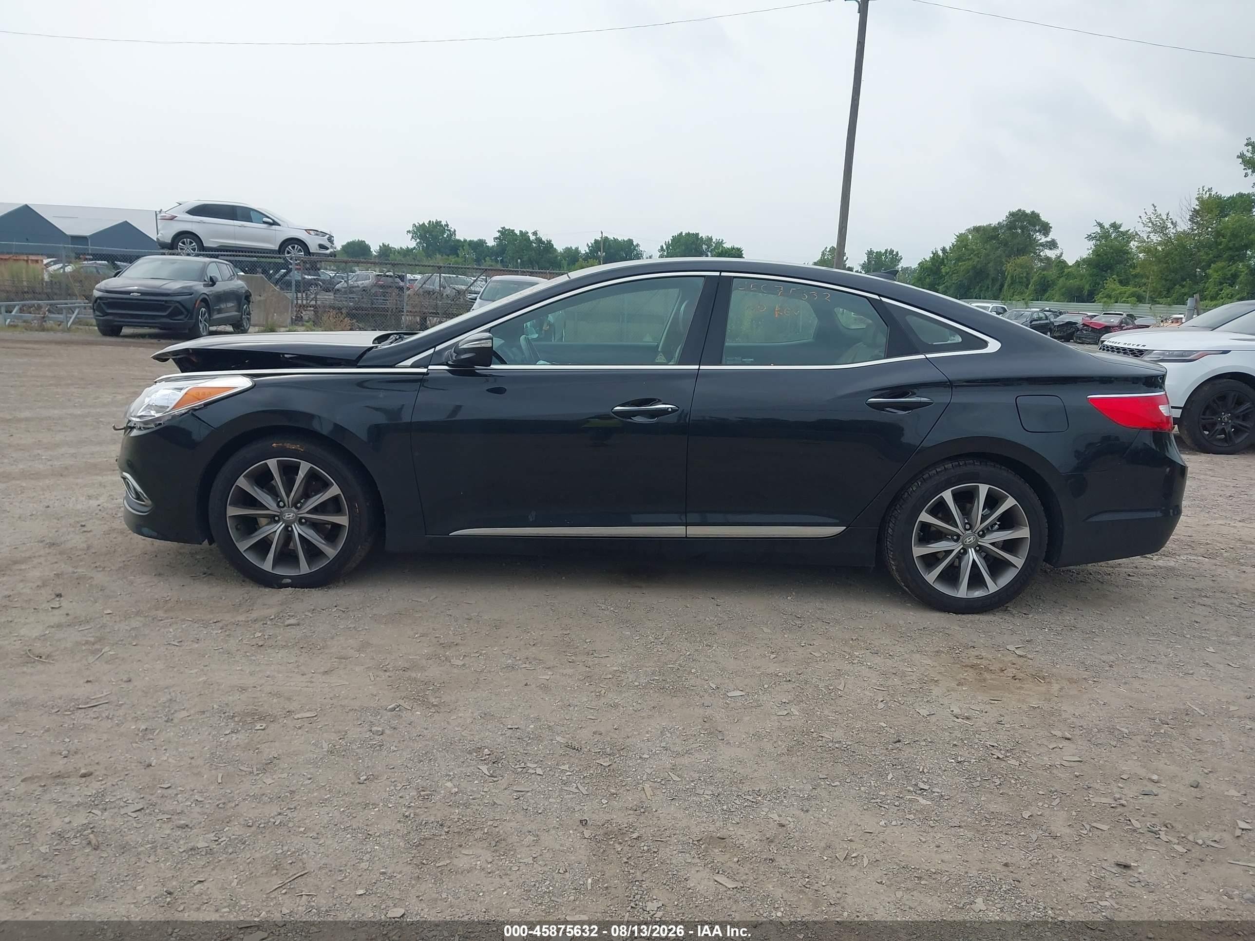 2016 Hyundai Azera   Black vin: KMHFG4JG2GA555461