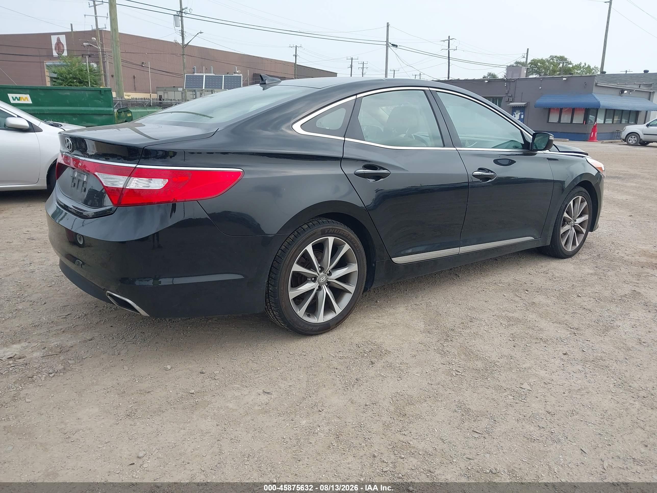 2016 Hyundai Azera   Black vin: KMHFG4JG2GA555461
