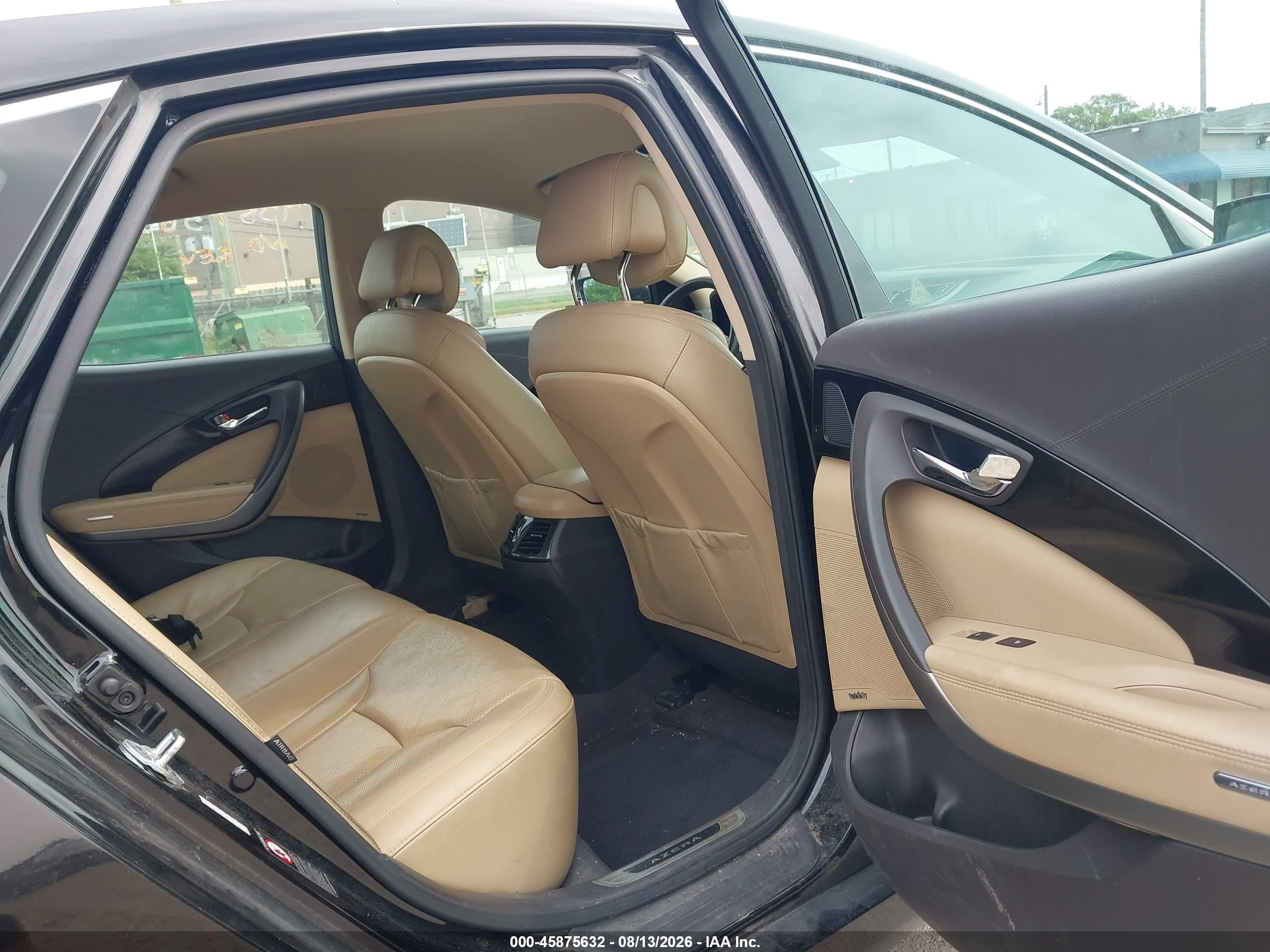 2016 Hyundai Azera   Black vin: KMHFG4JG2GA555461