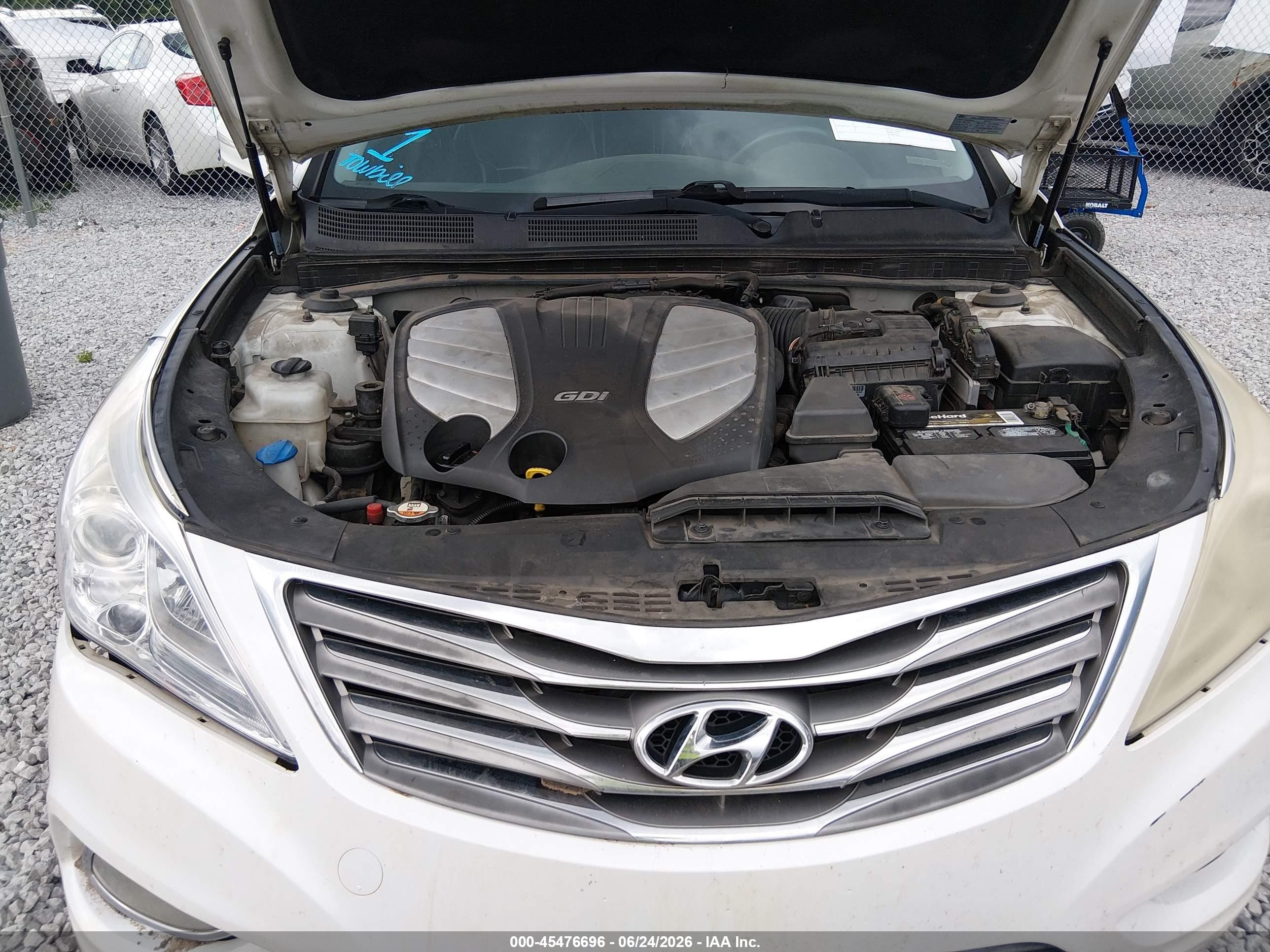 2014 Hyundai Azera   White vin: KMHFG4JG3EA348607