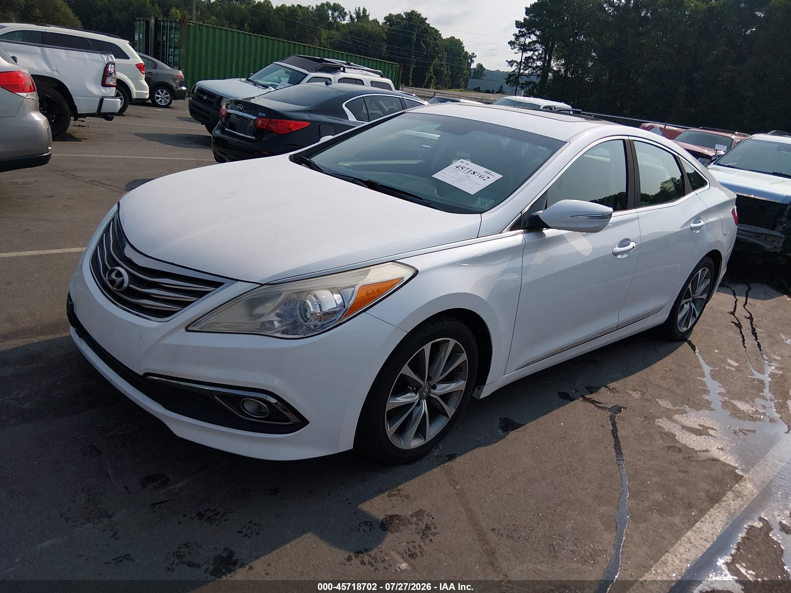 2015 Hyundai Azera   White vin: KMHFG4JG3FA477786