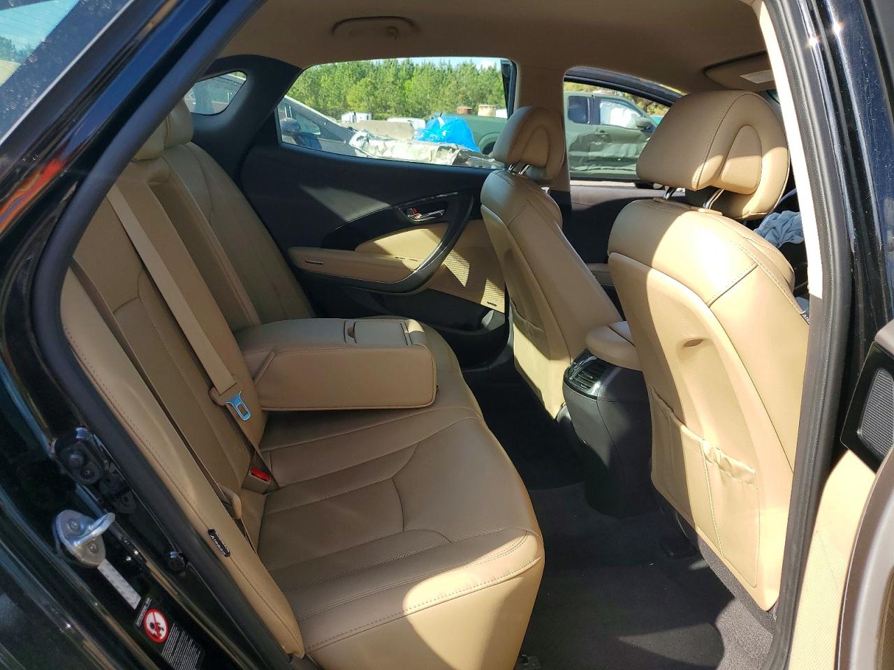 2017 Hyundai Azera Base Black vin: KMHFG4JG3HA591418