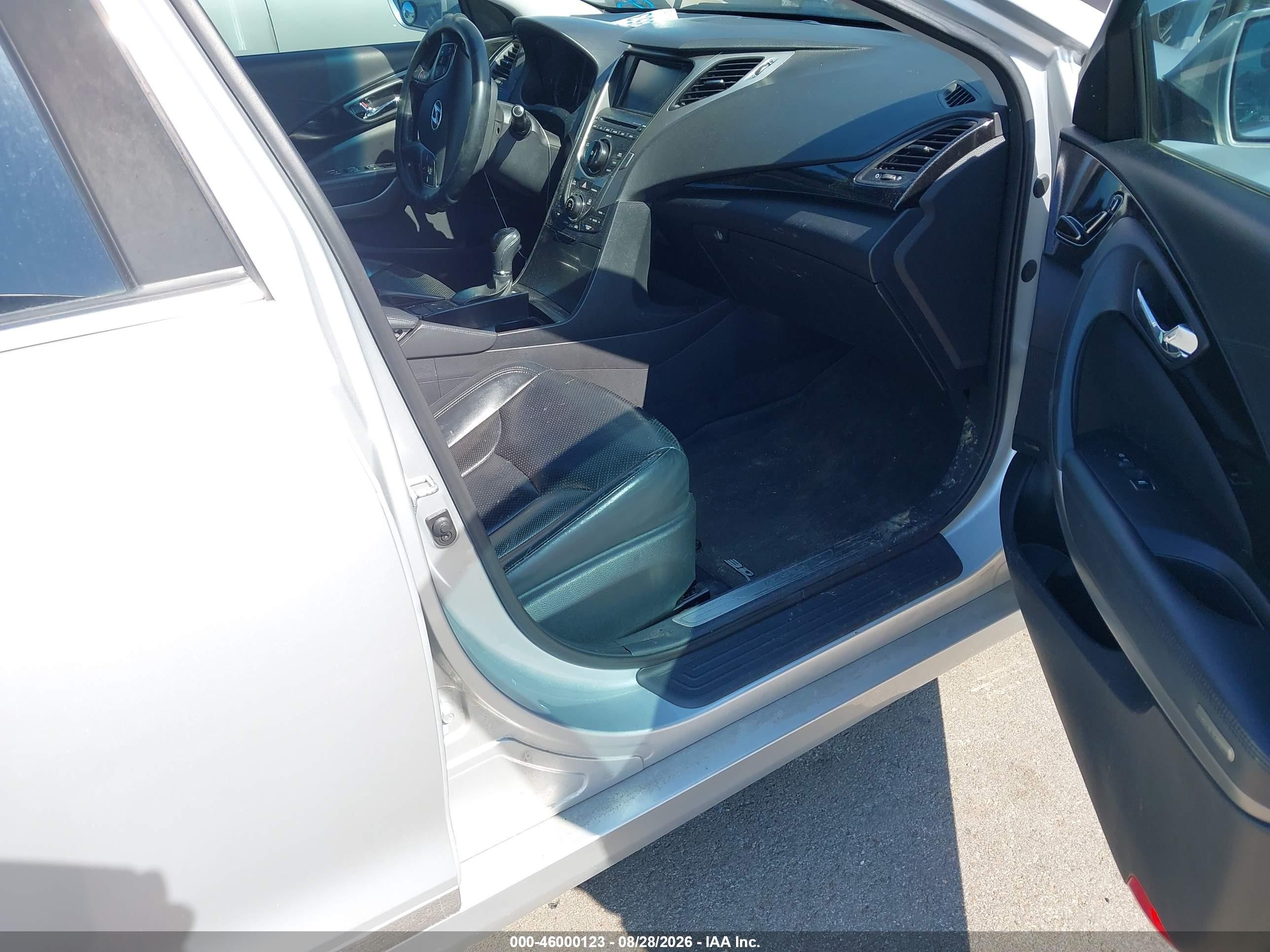 2013 Hyundai Azera   Silver vin: KMHFG4JG4DA215336