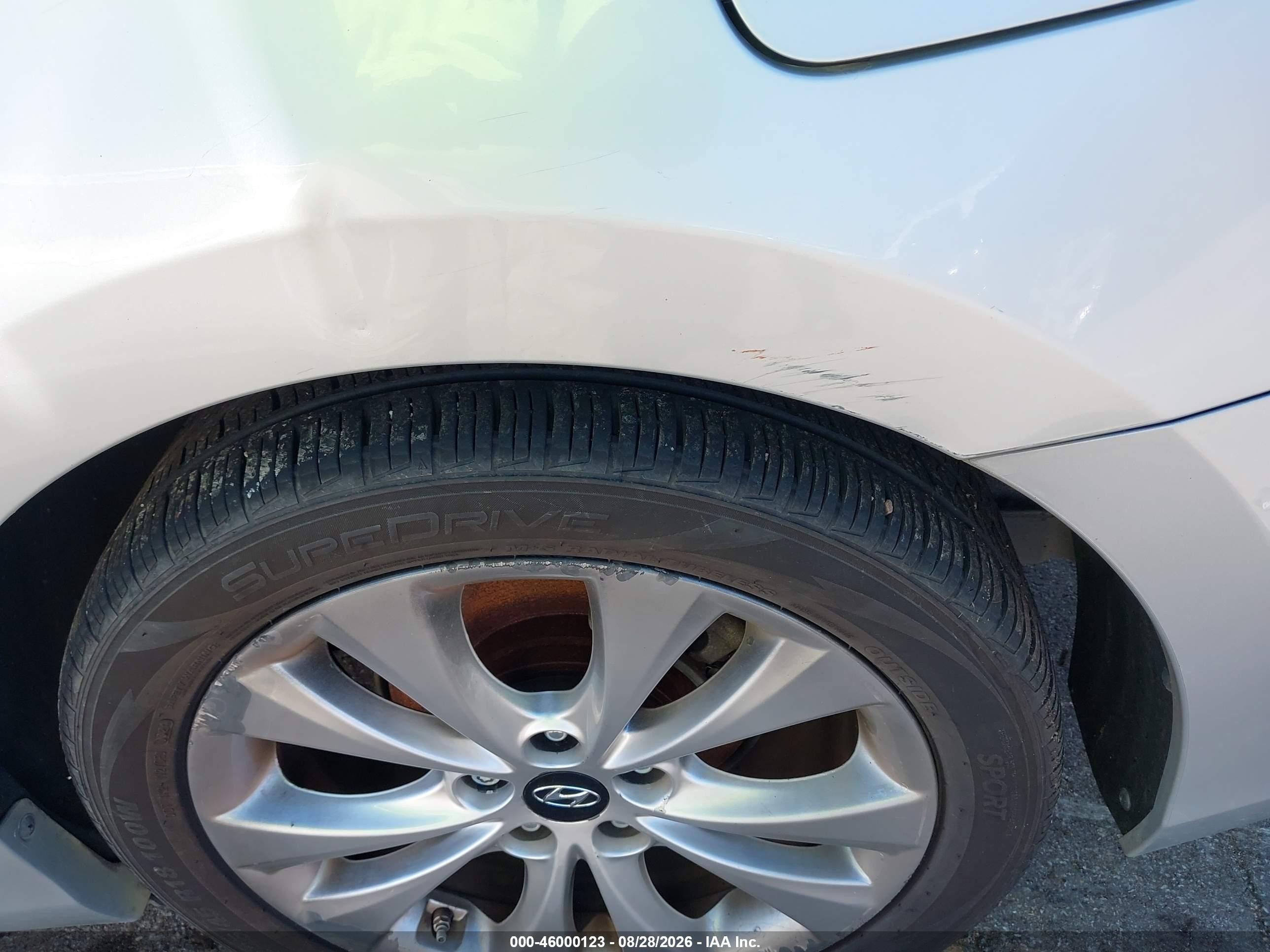 2013 Hyundai Azera   Silver vin: KMHFG4JG4DA215336