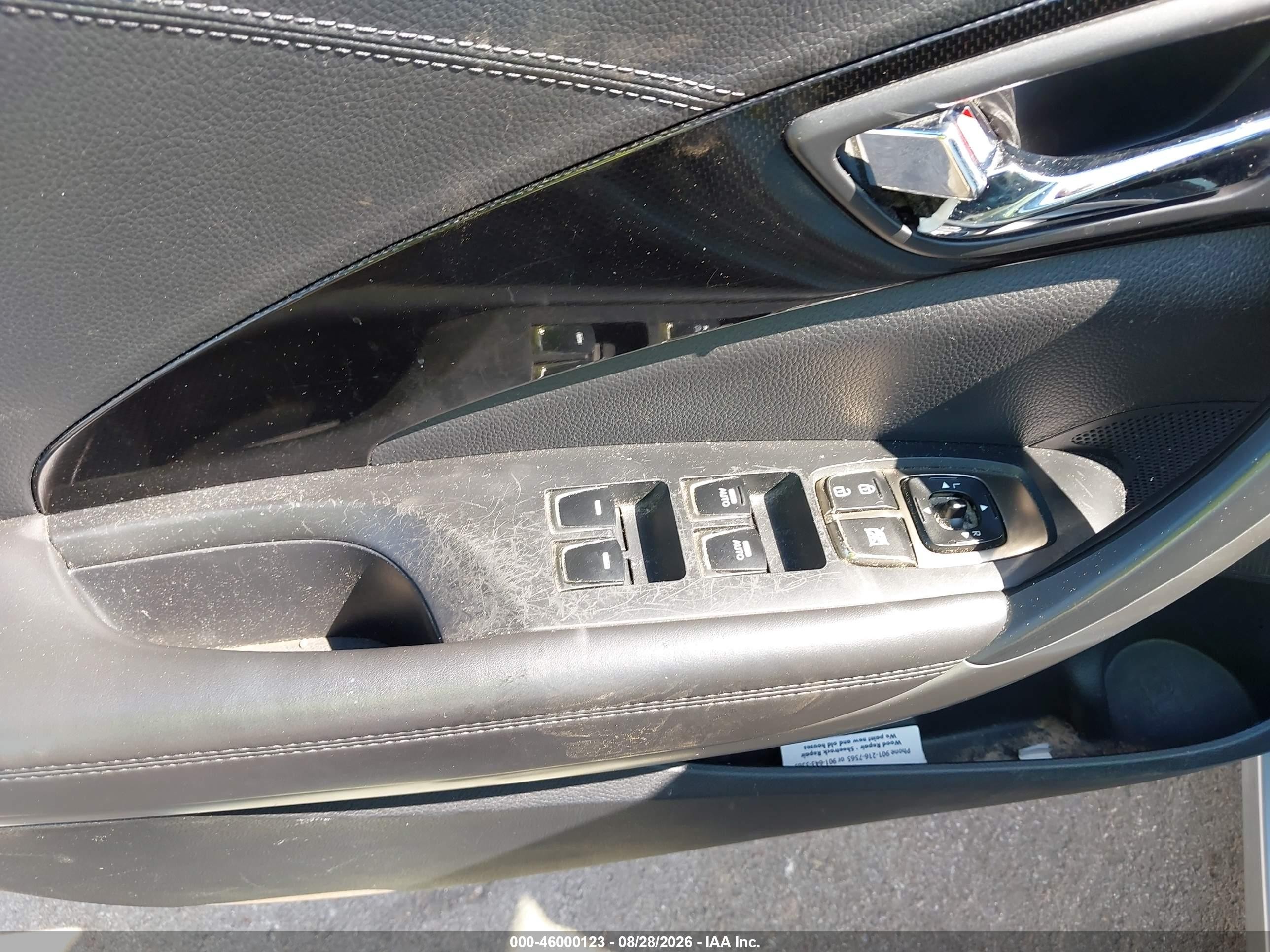 2013 Hyundai Azera   Silver vin: KMHFG4JG4DA215336