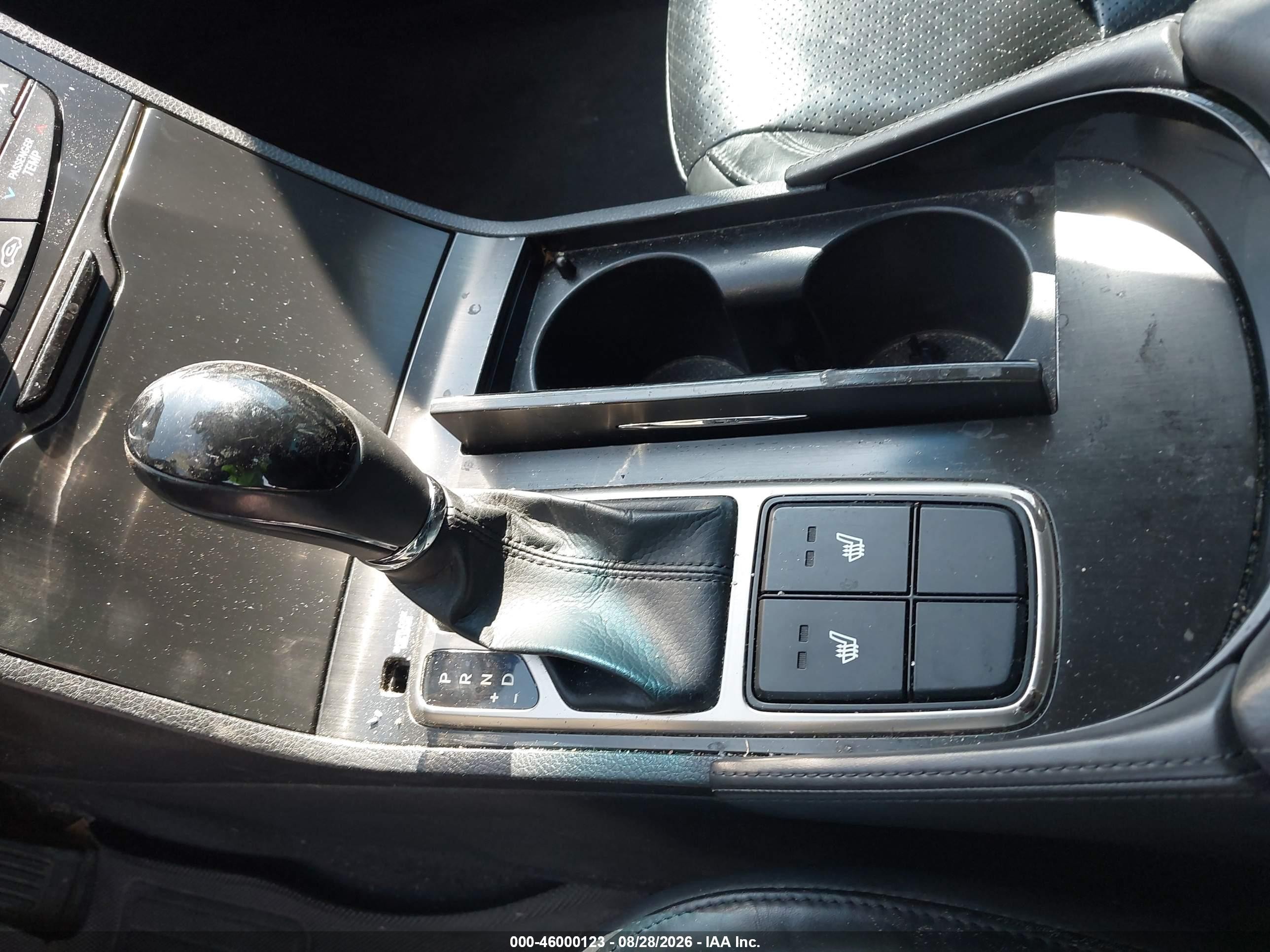 2013 Hyundai Azera   Silver vin: KMHFG4JG4DA215336