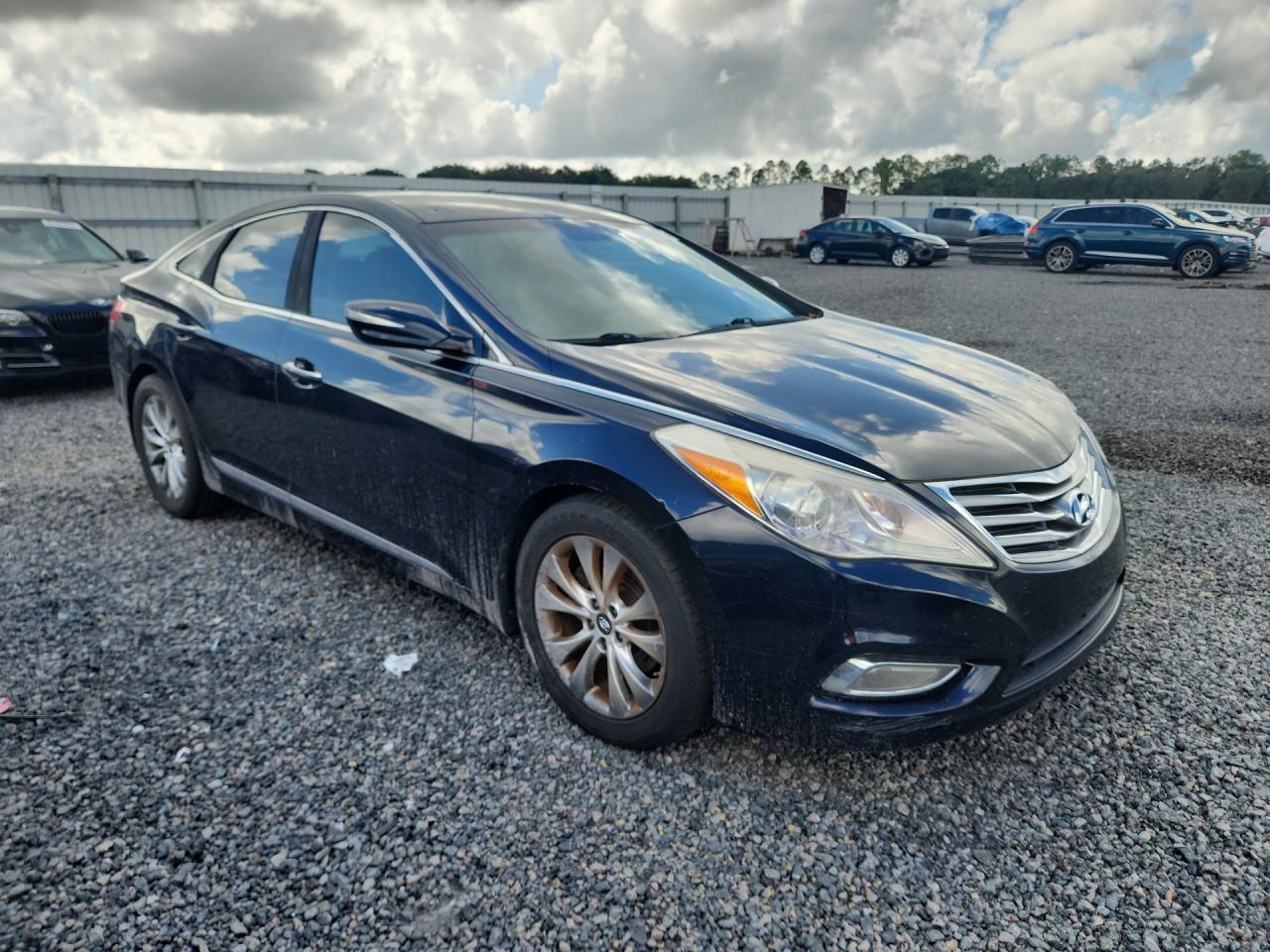 2013 Hyundai Azera Base Blue vin: KMHFG4JG4DA226675