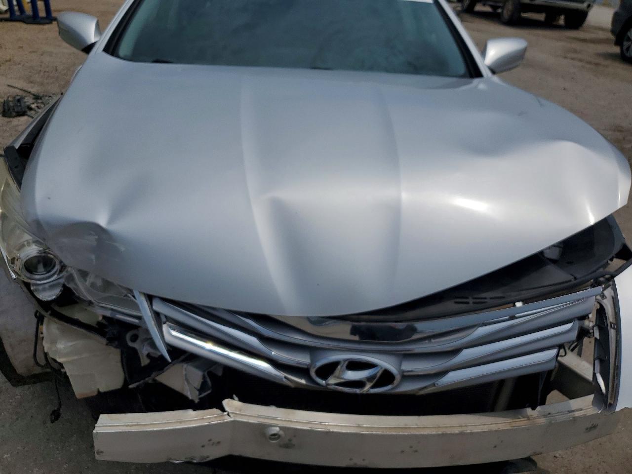 2013 Hyundai Azera Base Silver vin: KMHFG4JG4DA240737