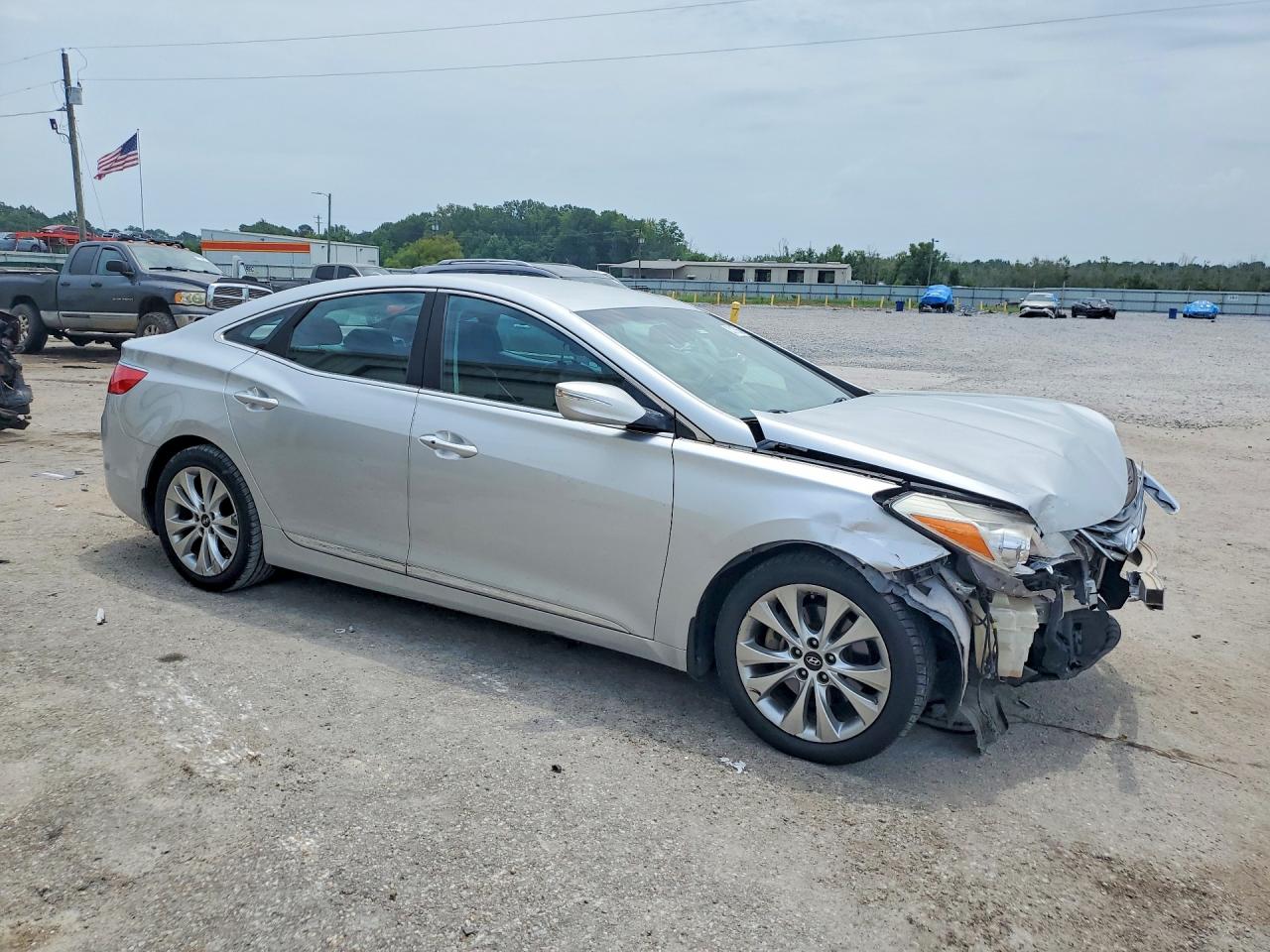 2013 Hyundai Azera Base Silver vin: KMHFG4JG4DA240737