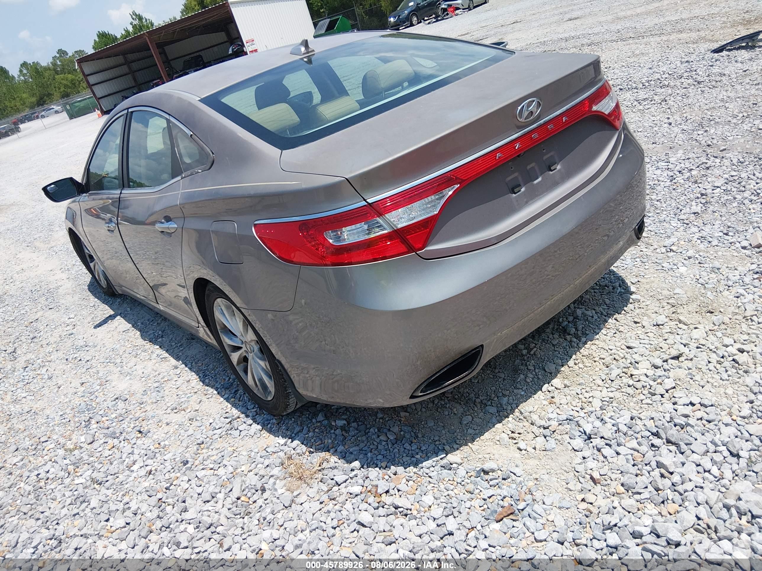 2012 Hyundai Azera   White vin: KMHFG4JG5CA186685