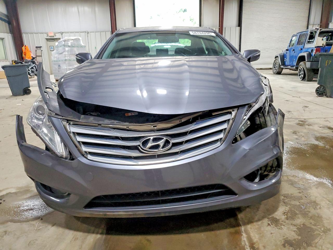 2013 Hyundai Azera Base Gray vin: KMHFG4JG5DA255988