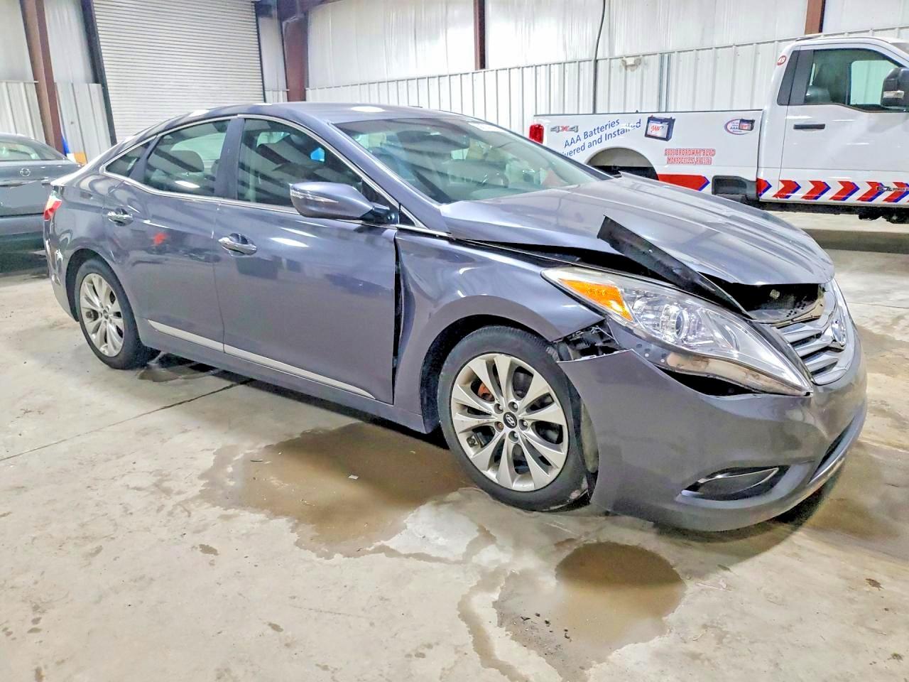 2013 Hyundai Azera Base Gray vin: KMHFG4JG5DA255988