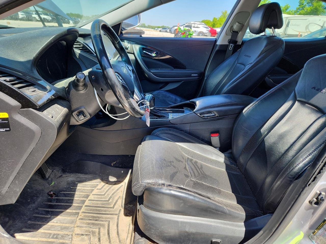 2015 Hyundai Azera Base Silver vin: KMHFG4JG5FA495108
