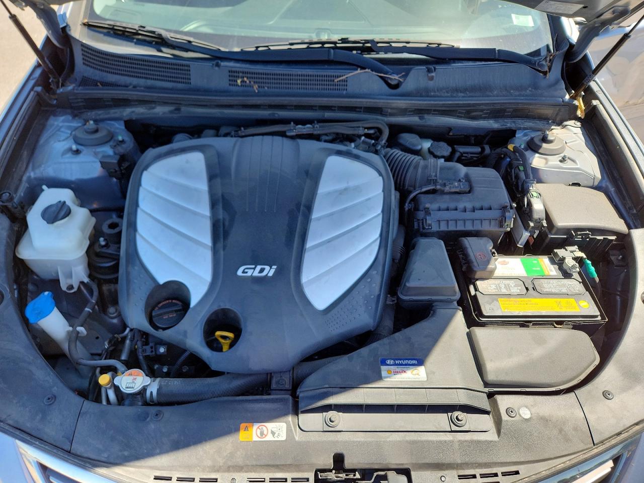 2015 Hyundai Azera Base Silver vin: KMHFG4JG5FA495108