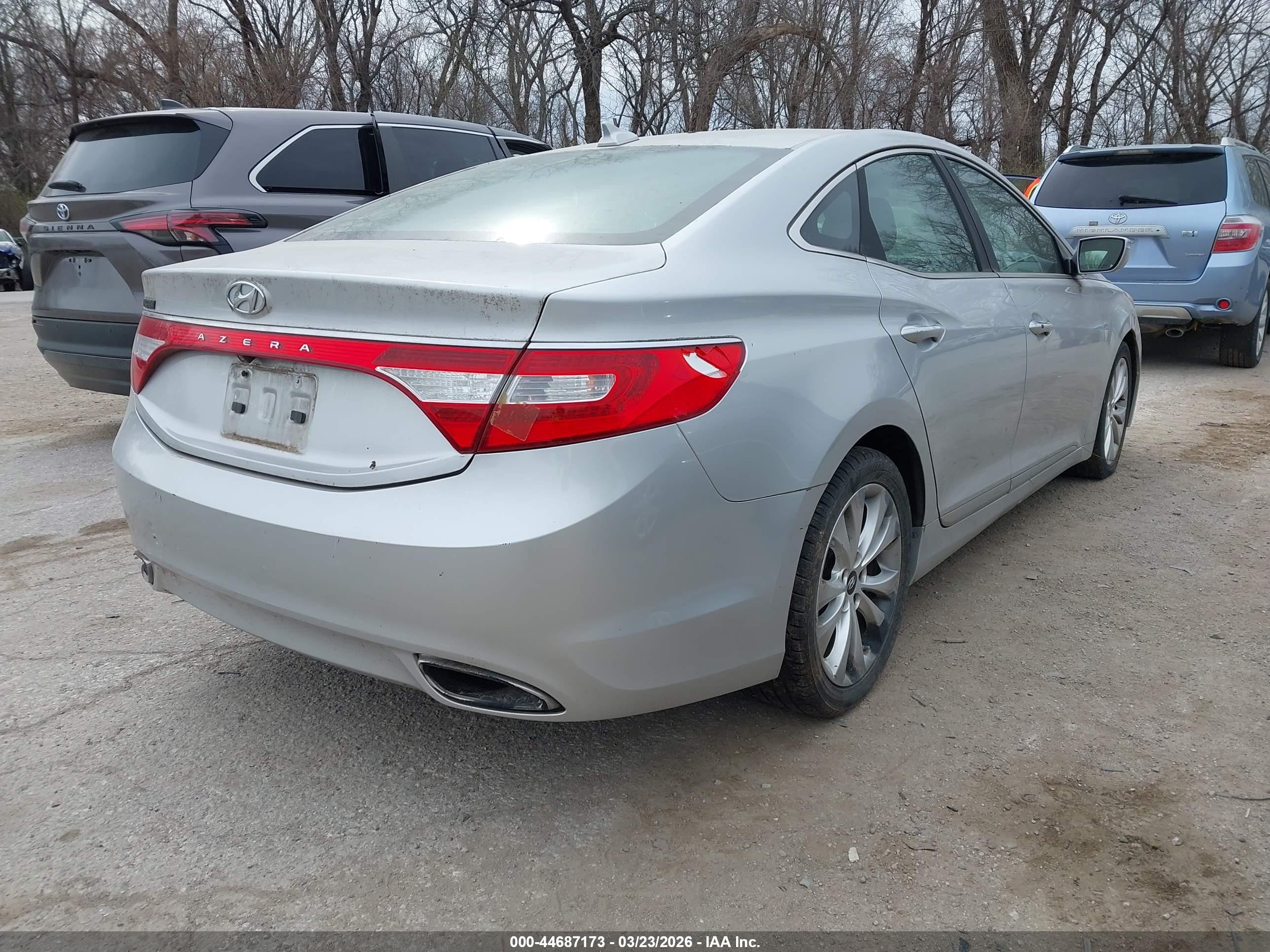 2014 Hyundai Azera   Серебряный vin: KMHFG4JG6EA355888