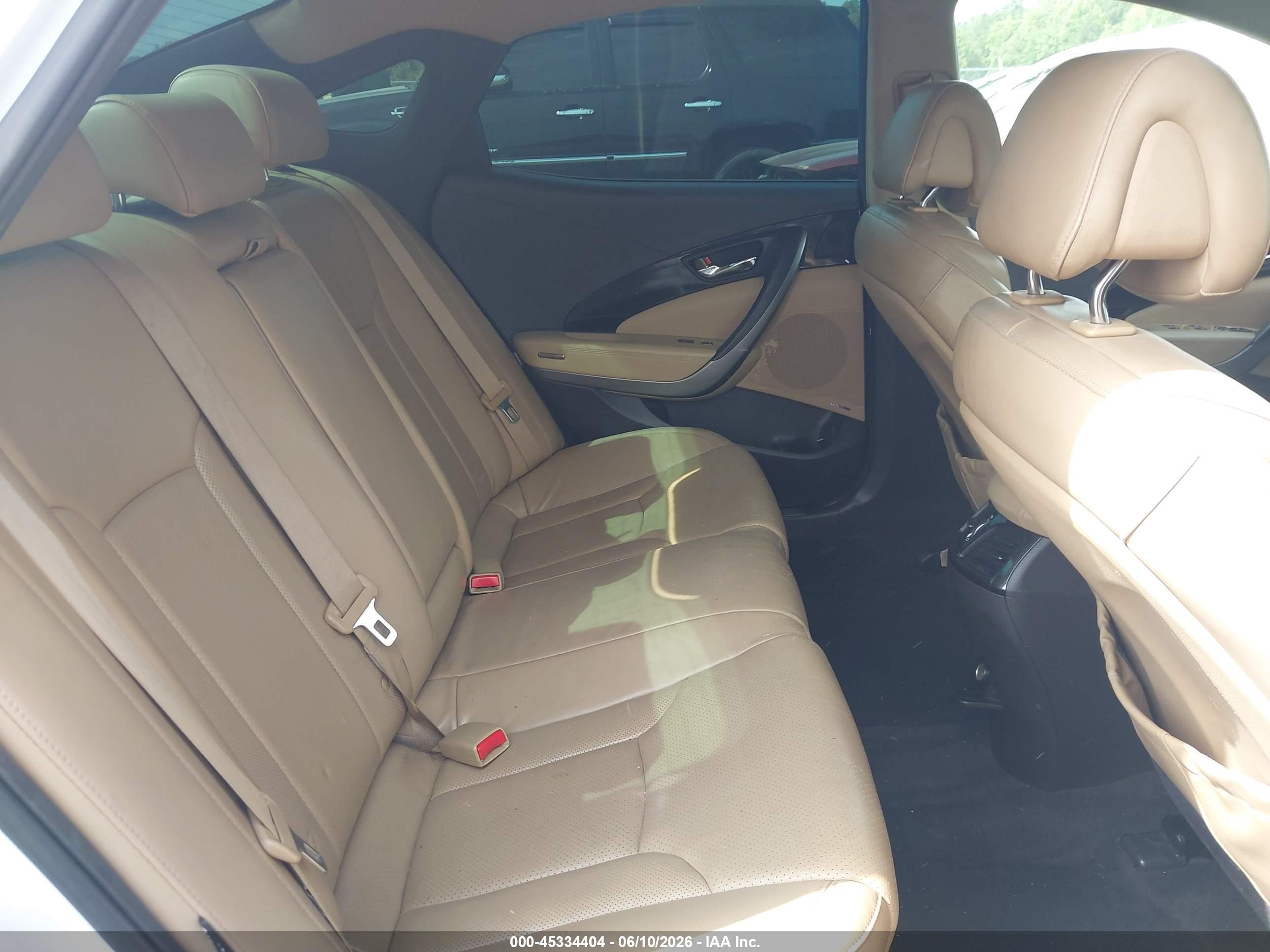 2012 Hyundai Azera White vin: KMHFG4JG7CA134426