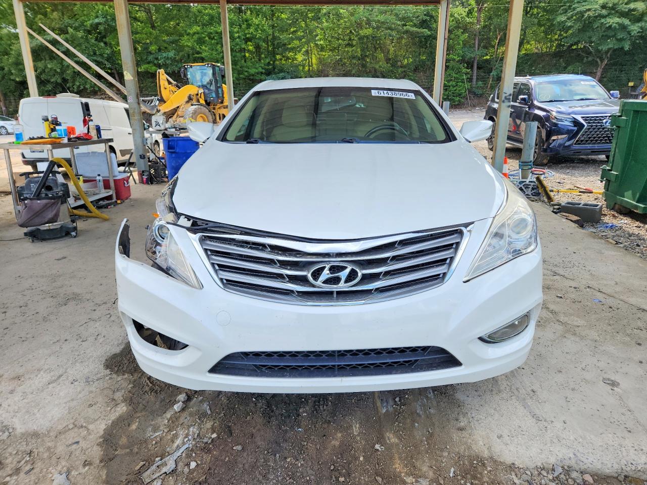 2012 Hyundai Azera Base White vin: KMHFG4JG7CA172657