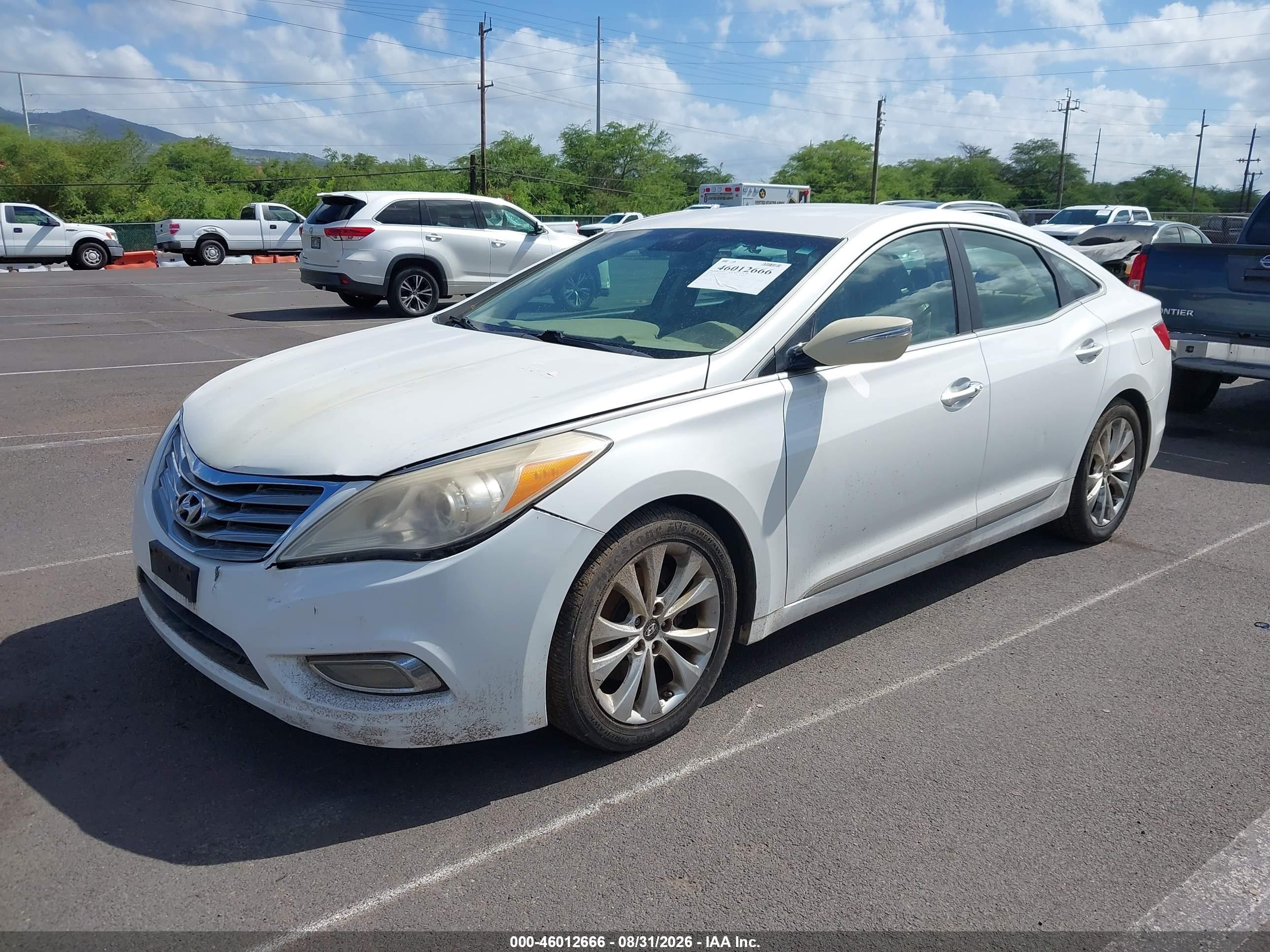 2013 Hyundai Azera   White vin: KMHFG4JG7DA240439