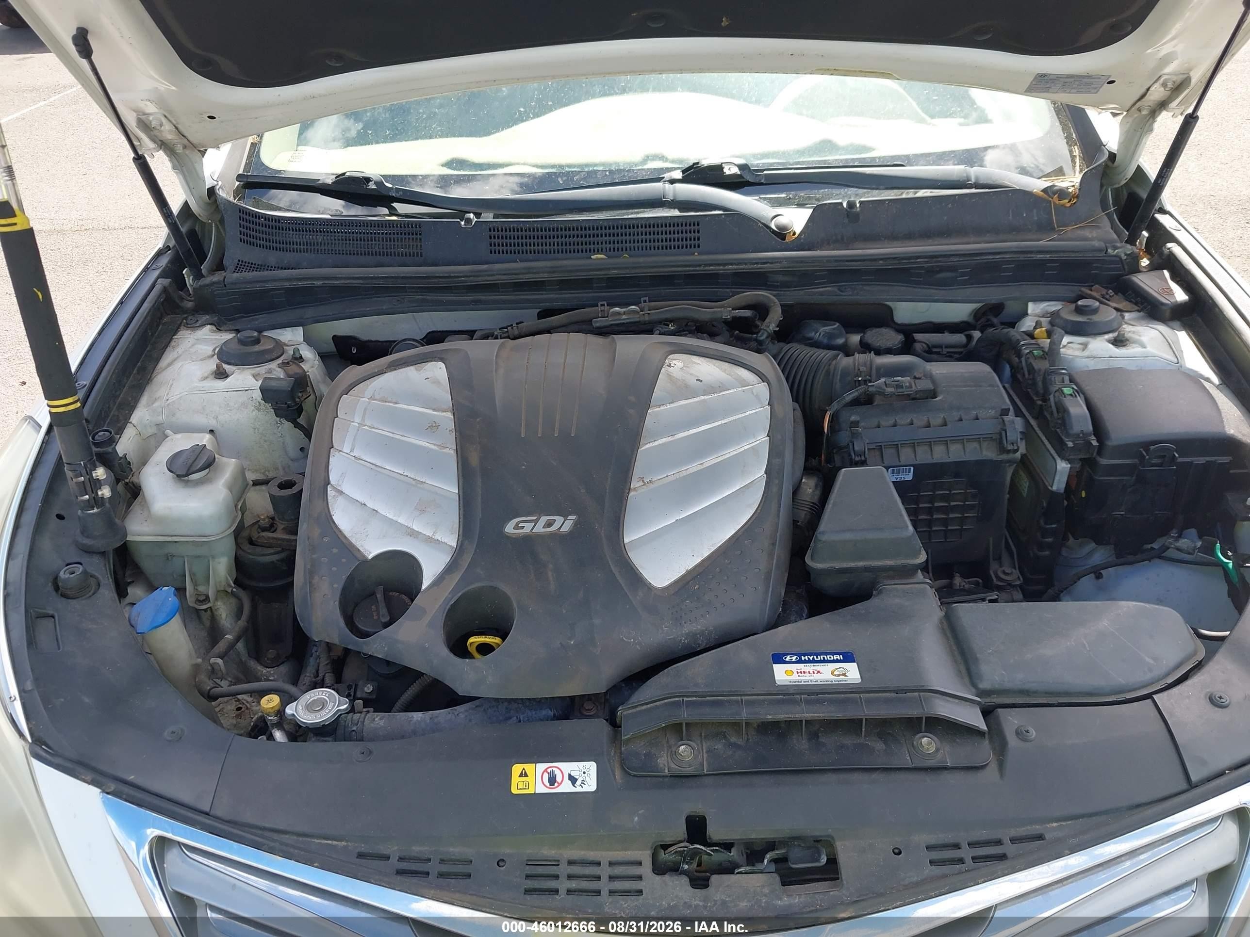 2013 Hyundai Azera   White vin: KMHFG4JG7DA240439