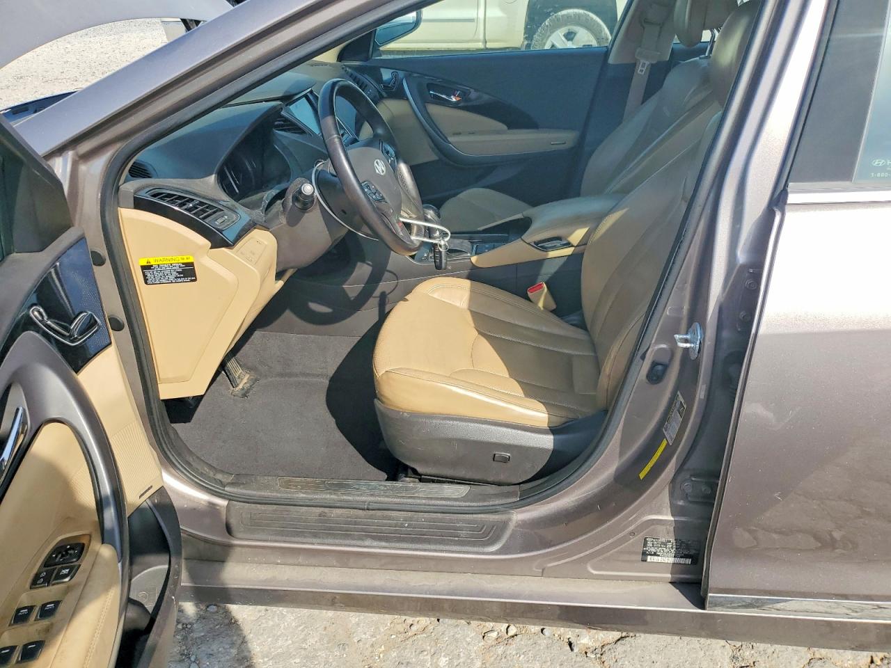 2013 Hyundai Azera Base Коричневый vin: KMHFG4JG8DA226825