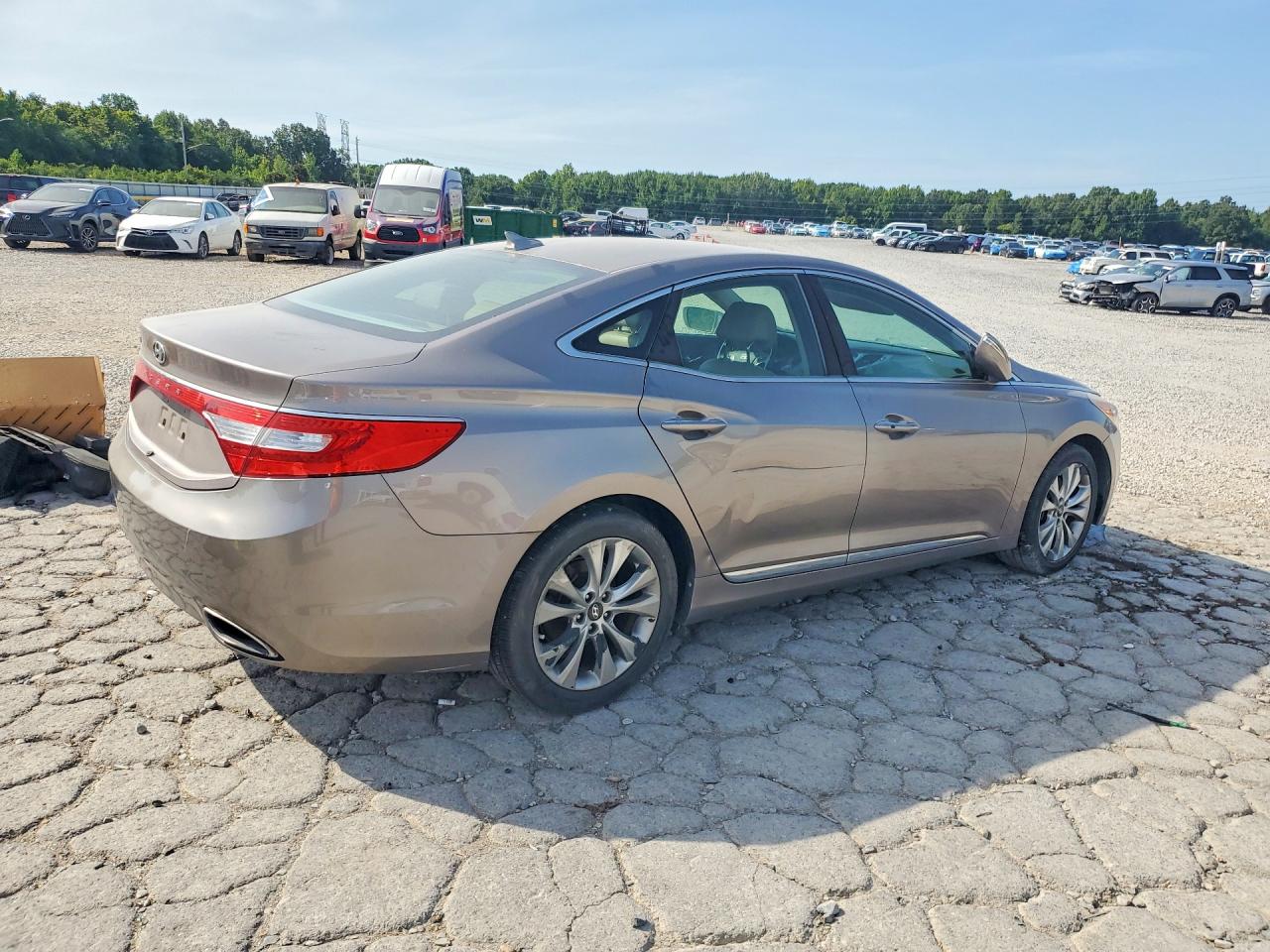2013 Hyundai Azera Base Коричневый vin: KMHFG4JG8DA226825
