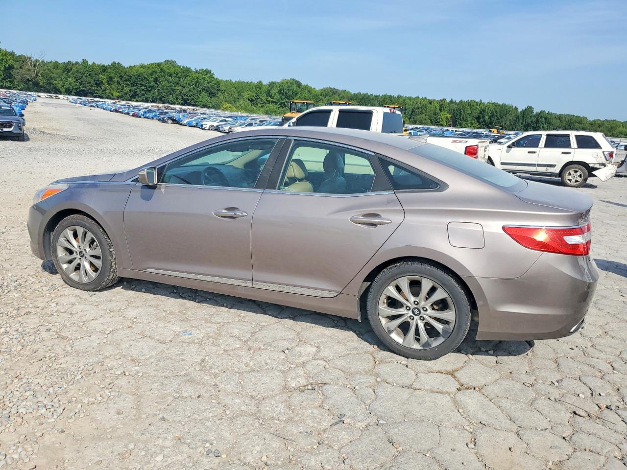2013 Hyundai Azera Base Коричневый vin: KMHFG4JG8DA226825