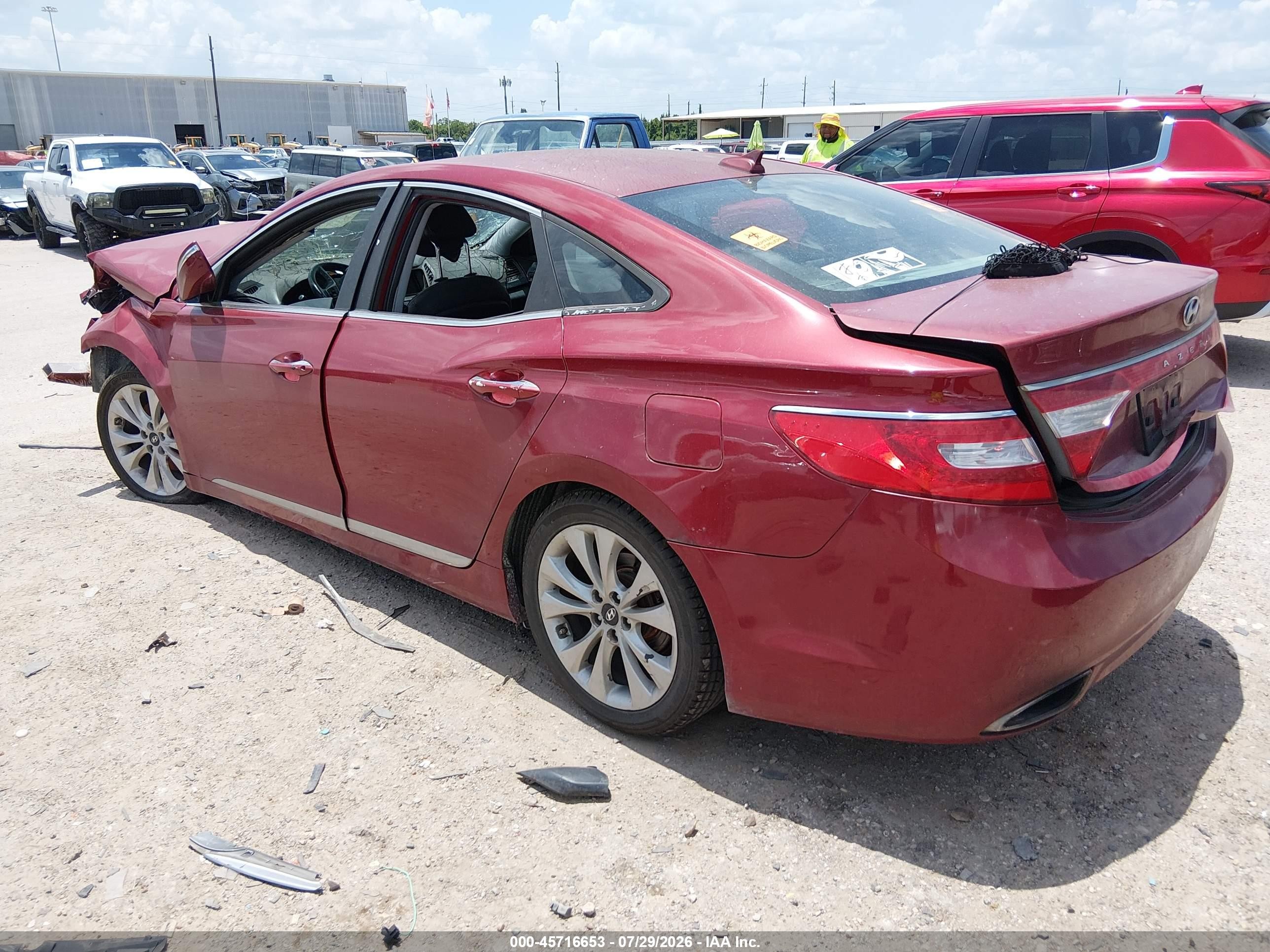 2013 Hyundai Azera   Red vin: KMHFG4JG8DA227019