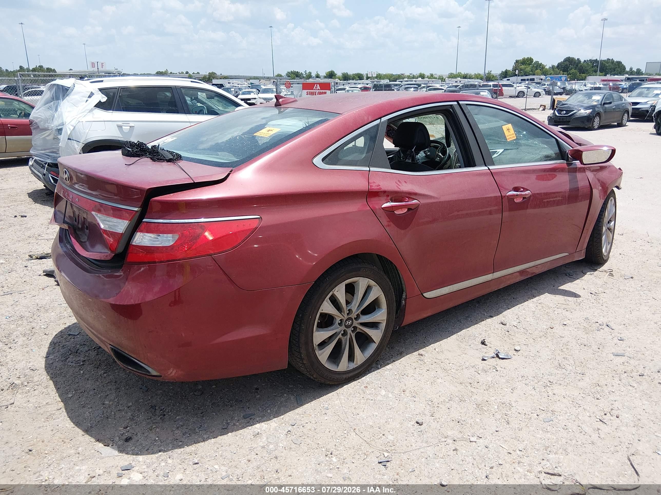 2013 Hyundai Azera   Red vin: KMHFG4JG8DA227019