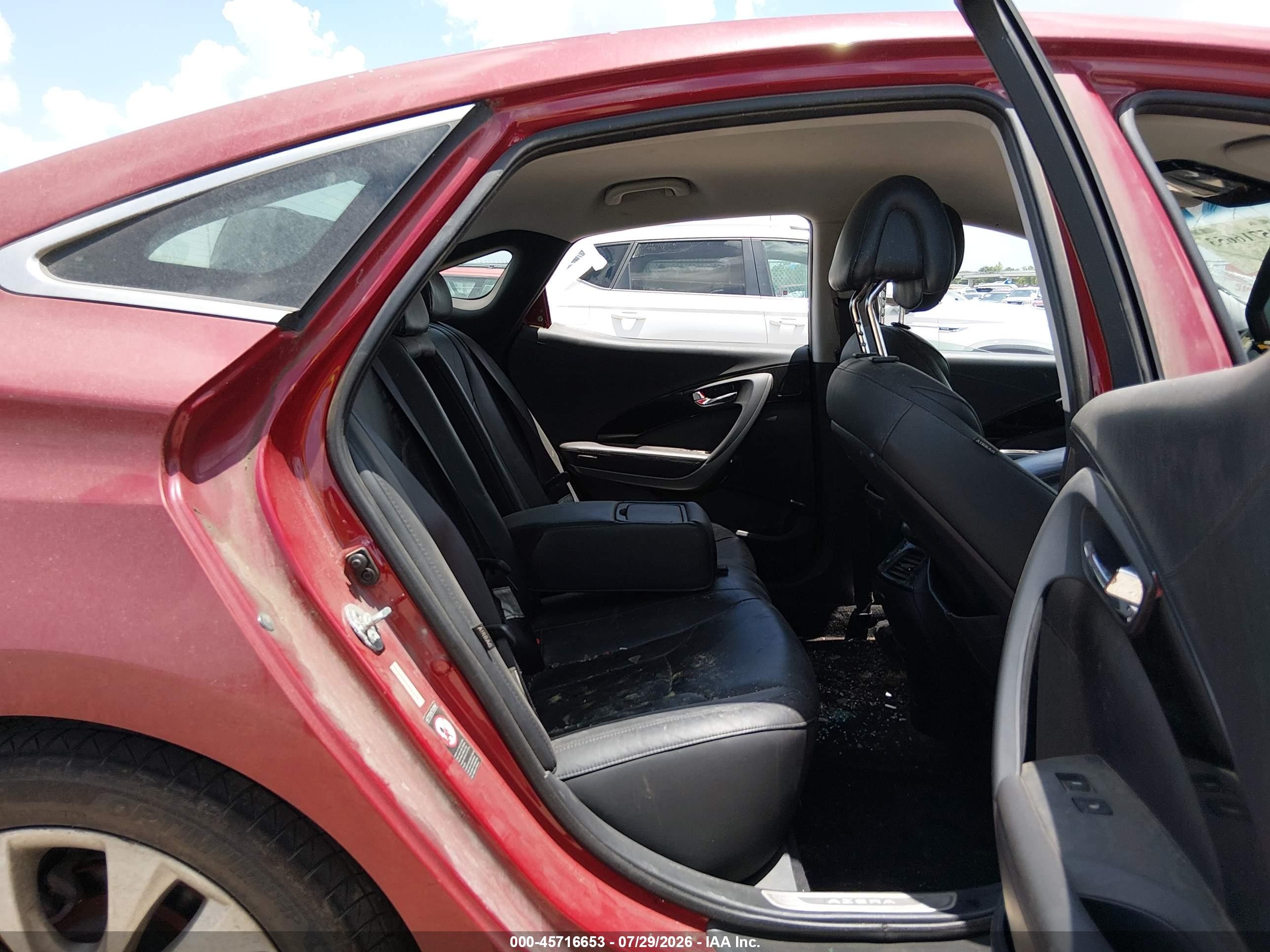 2013 Hyundai Azera   Red vin: KMHFG4JG8DA227019