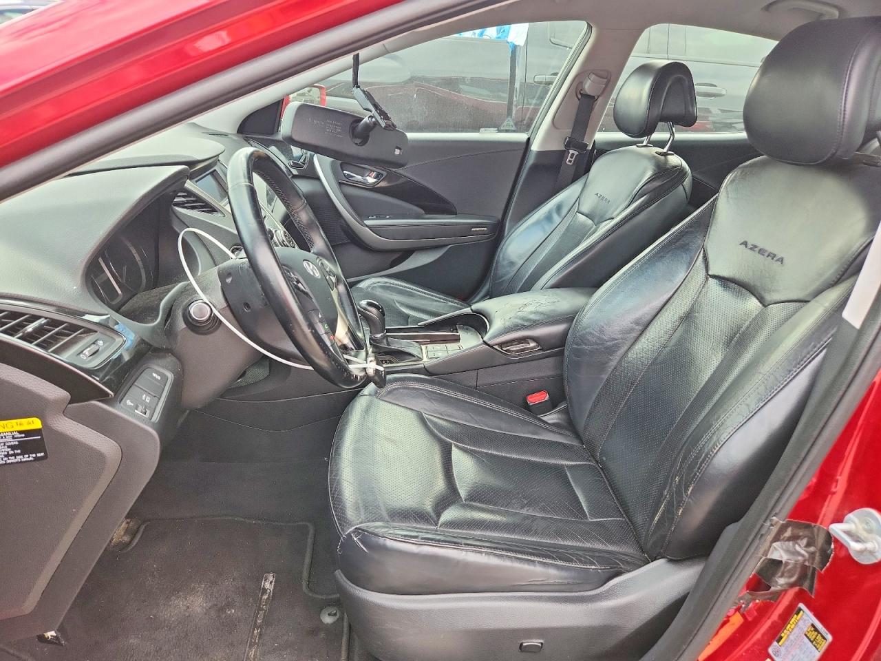 2014 Hyundai Azera Base Red vin: KMHFG4JG8EA368299