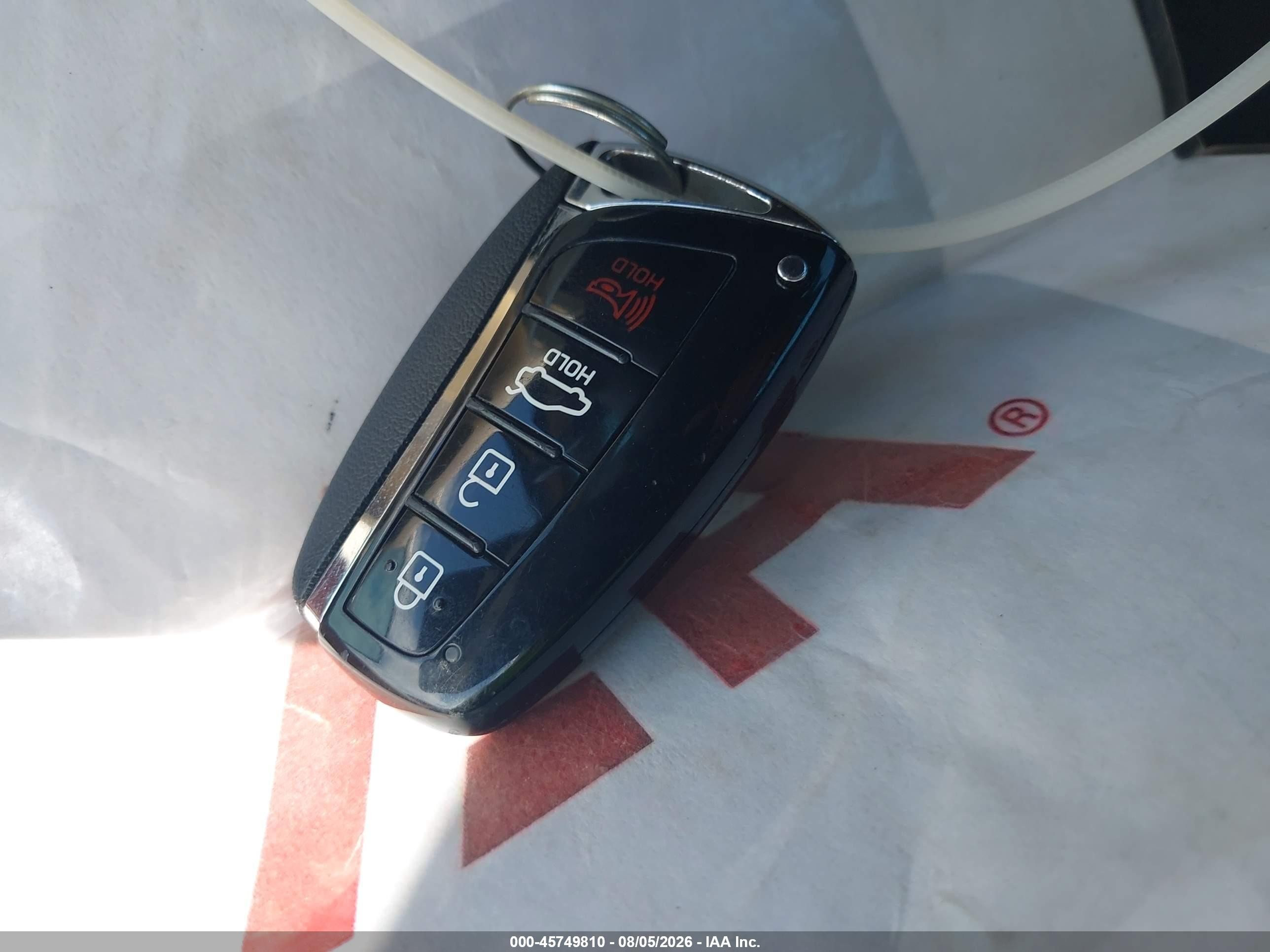 2015 Hyundai Azera   White vin: KMHFG4JG8FA478951