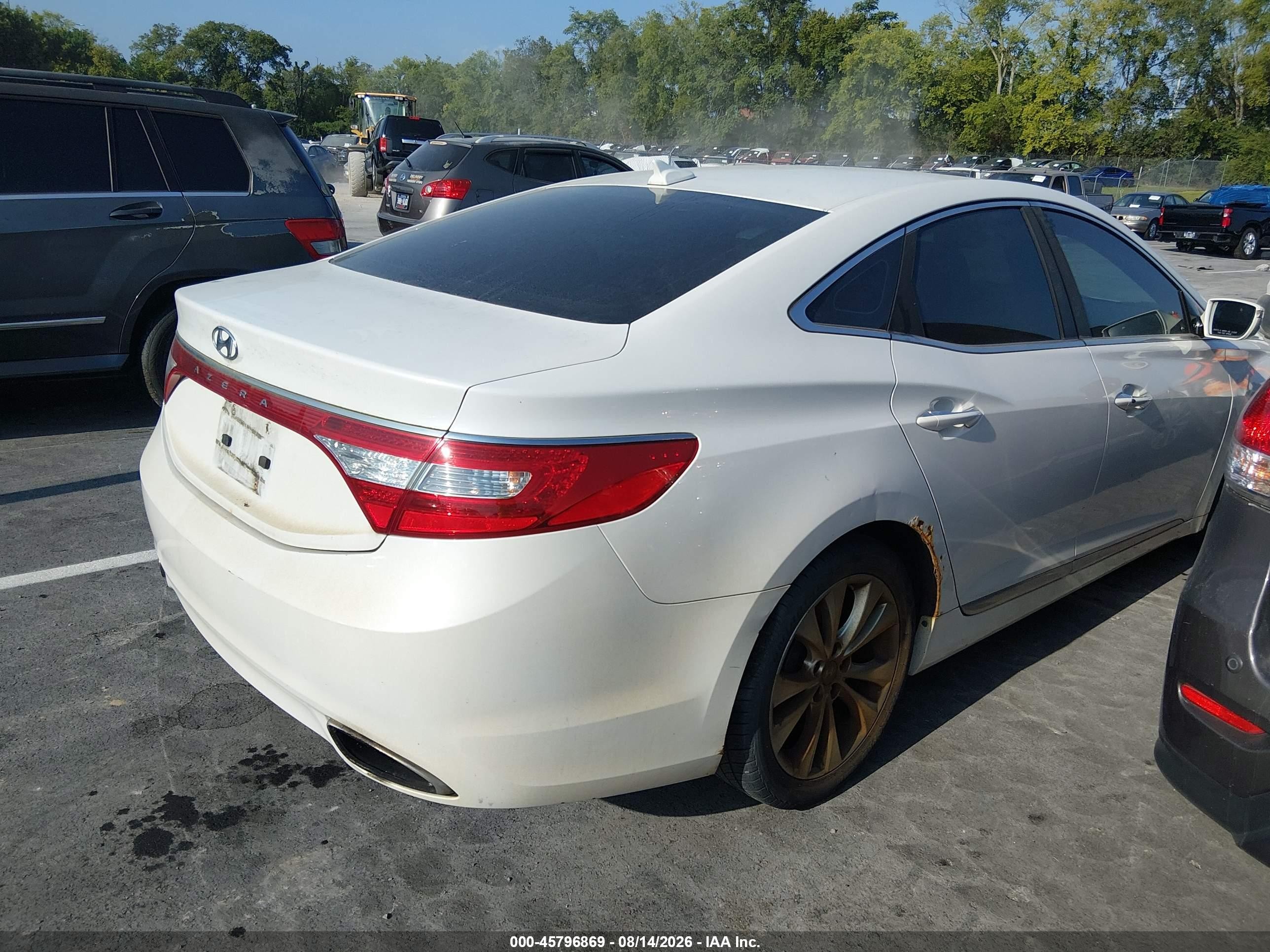 2013 Hyundai Azera   White vin: KMHFG4JG9DA246808
