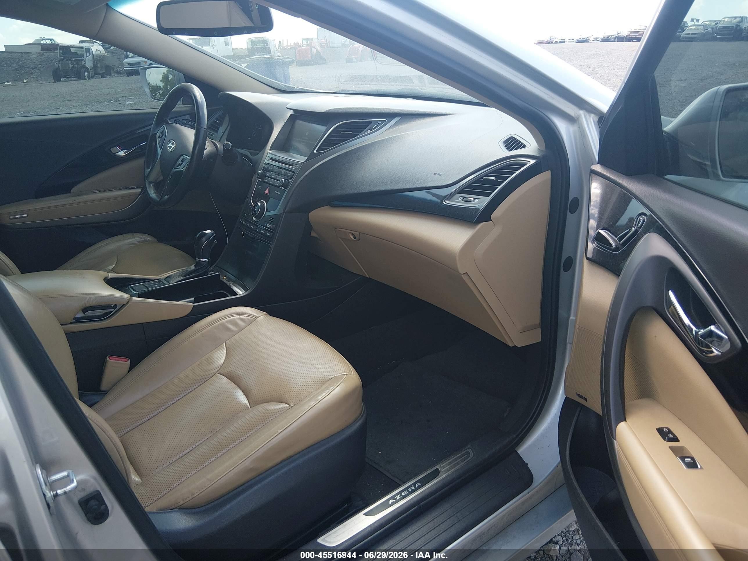 2015 Hyundai Azera   Silver vin: KMHFG4JG9FA454206